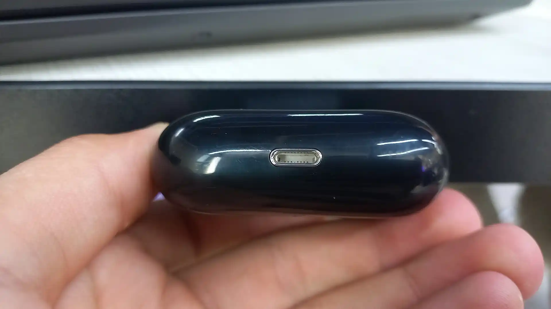 Simsiz quloqchinlar, Pods, iPhone va Android uchun, sensorli