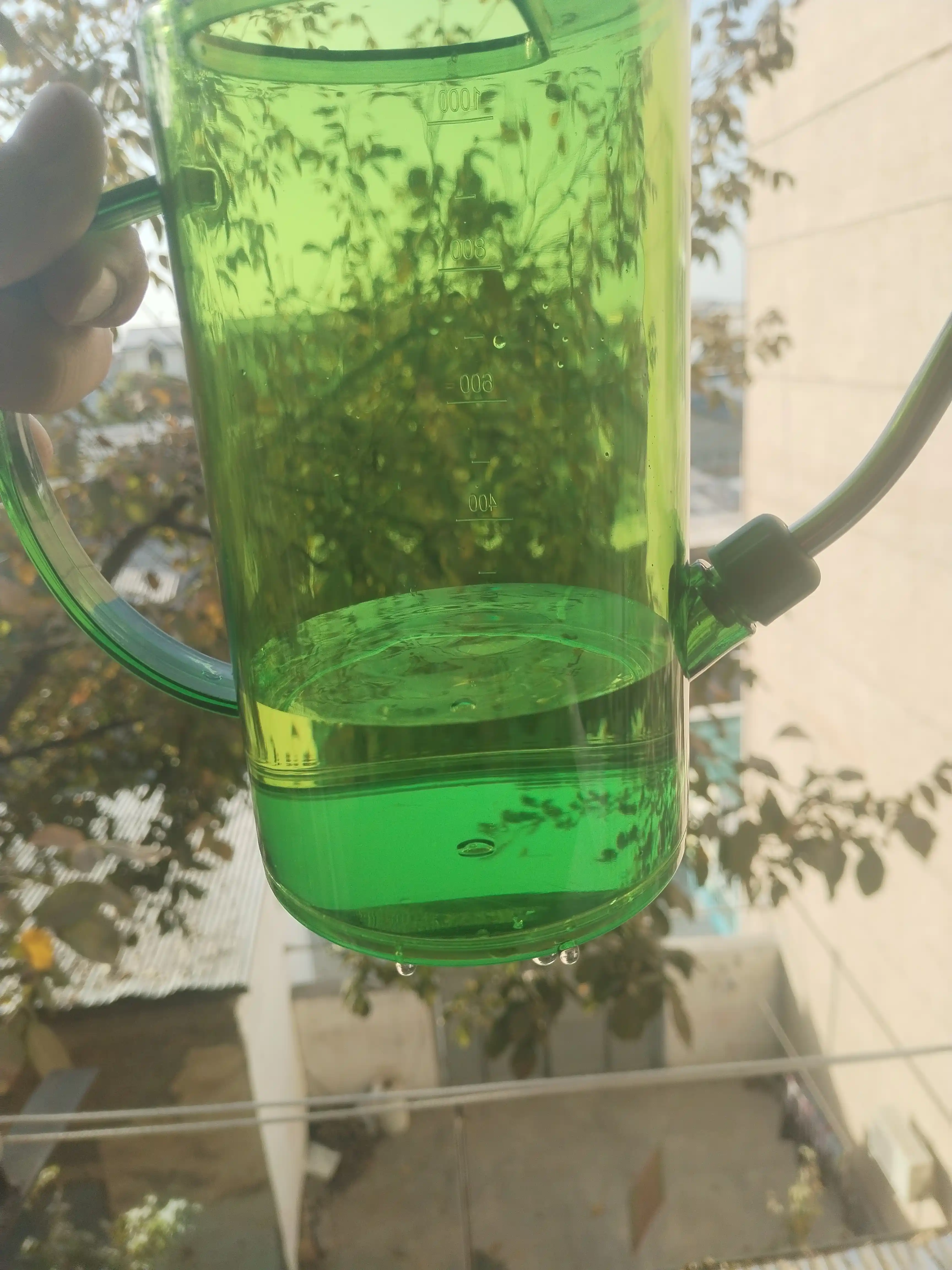 Xona uchun 1 litrli gul seyalkasi, bog‘ uchun nasadkali gul purkagich
