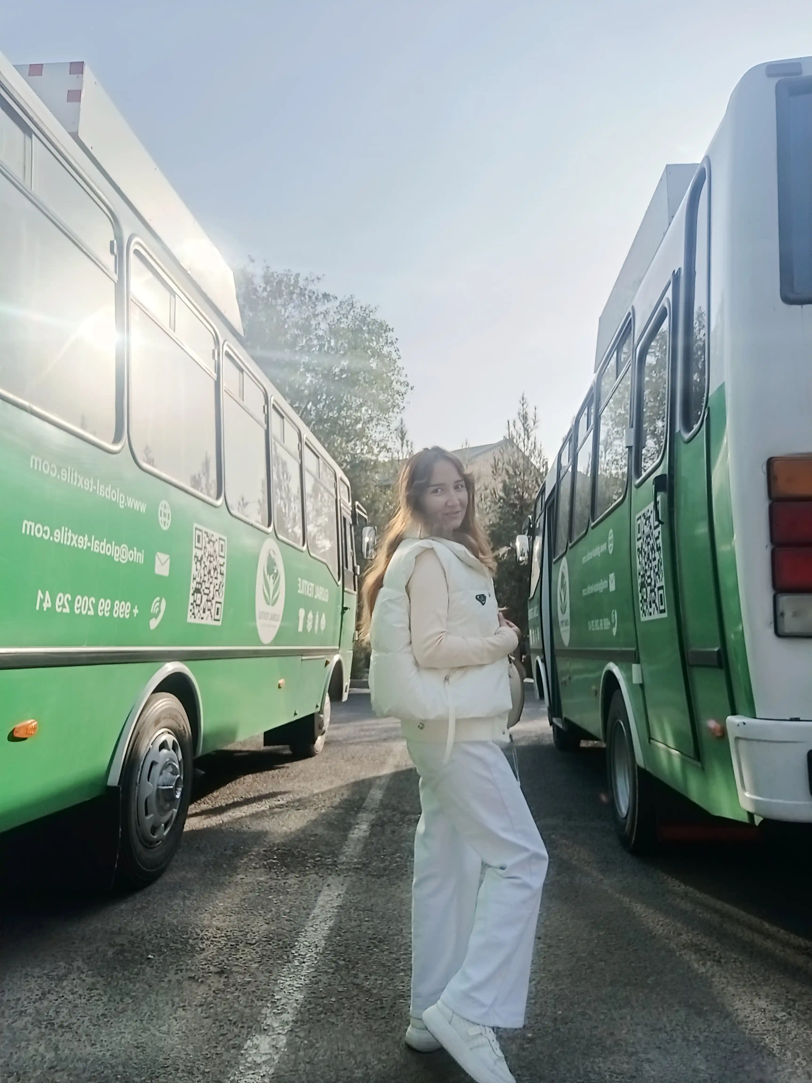 Ayollar uchun yomg‘irbardosh matodan tikilgan yelek, universal o‘lcham L-XL