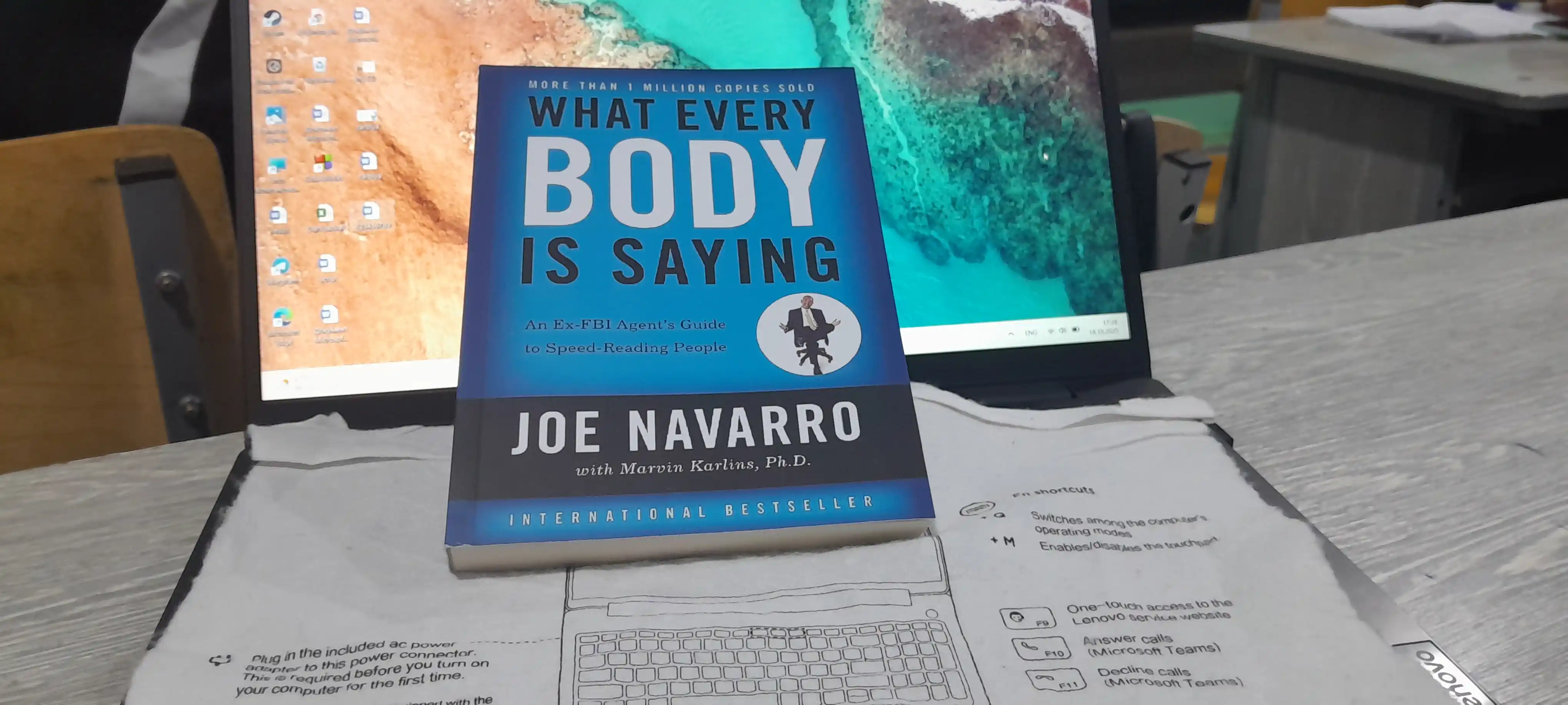 What everybody is saying. Joe Navarro, Marvin Karlins (Kitob ingliz tilida)
