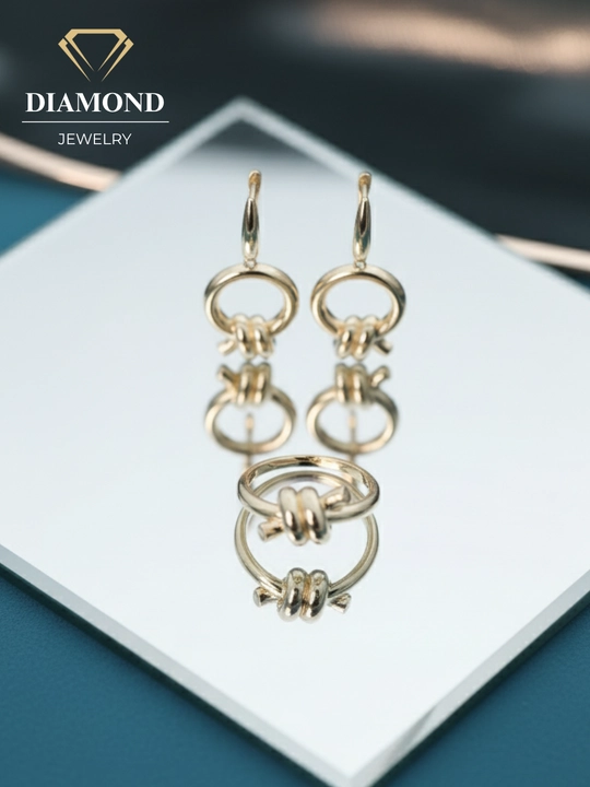 Ayollar uchun oltin uzuk va zirak to'plami, tilla 585 proba, 8.37 g, D30K model, DIAMOND