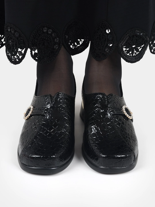 Ayollar poyabzali Sling Black Stiletto - barqaror poshnali zamonaviy poyabzal, nachos yo'q