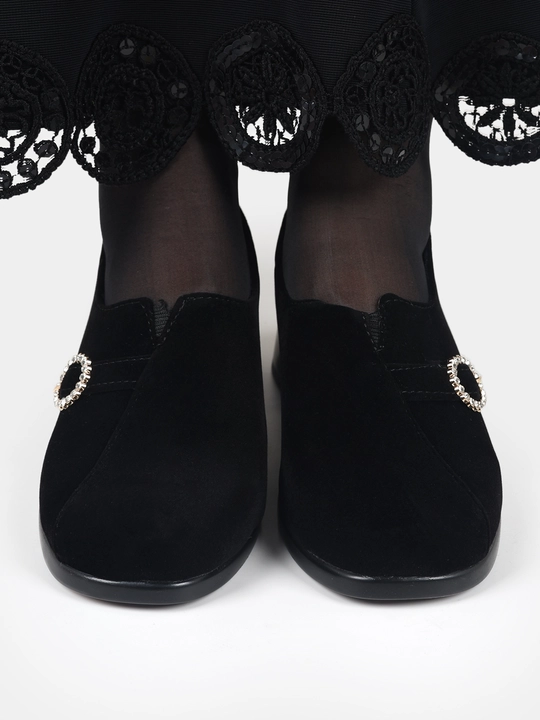 Ayollar poyabzali Sling Black Stiletto - barqaror poshnali zamonaviy poyabzal, nachos yo'q