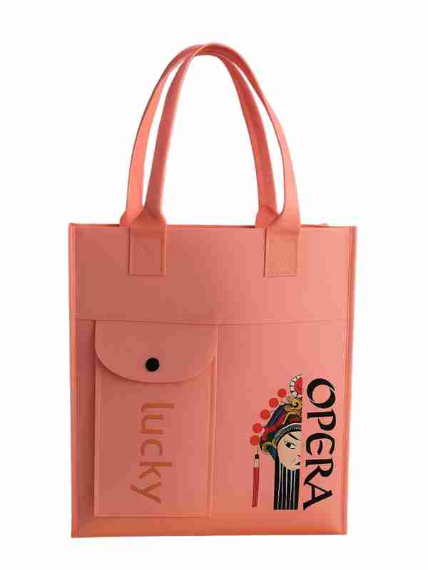 Emmanuelle filmidan porno kliplarni tomosha qiling U etagini kotarib, mushukini korsatdi.