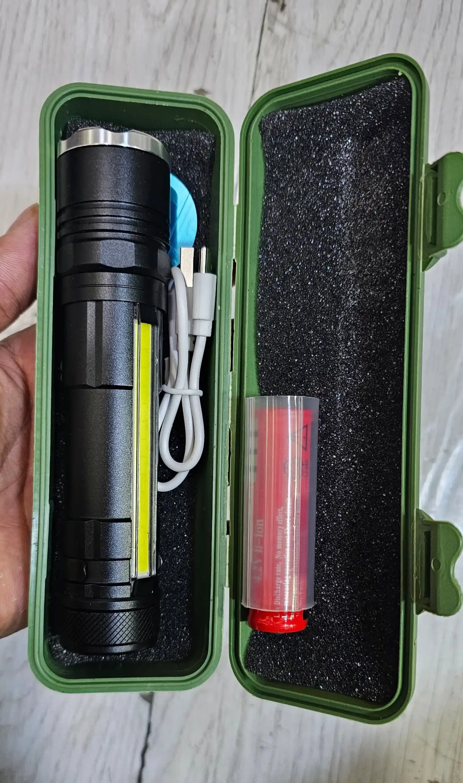 Fonar, Zoom led yoritgich, 1000 m,ko'p funksiyali Powerbank