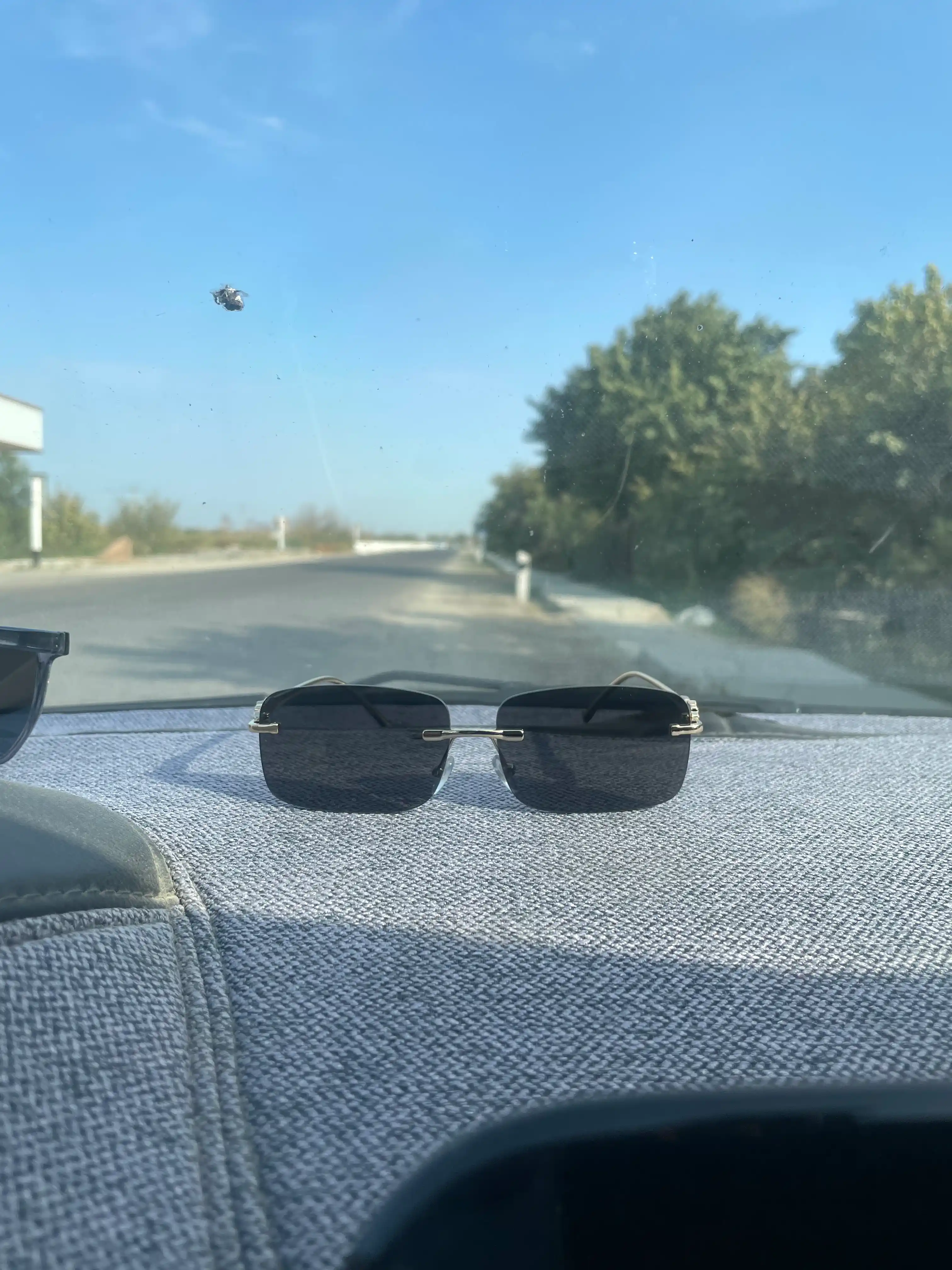 Quyoshdan saqlovchi ko'zoynaklar, erkaklar uchun, ramkasiz