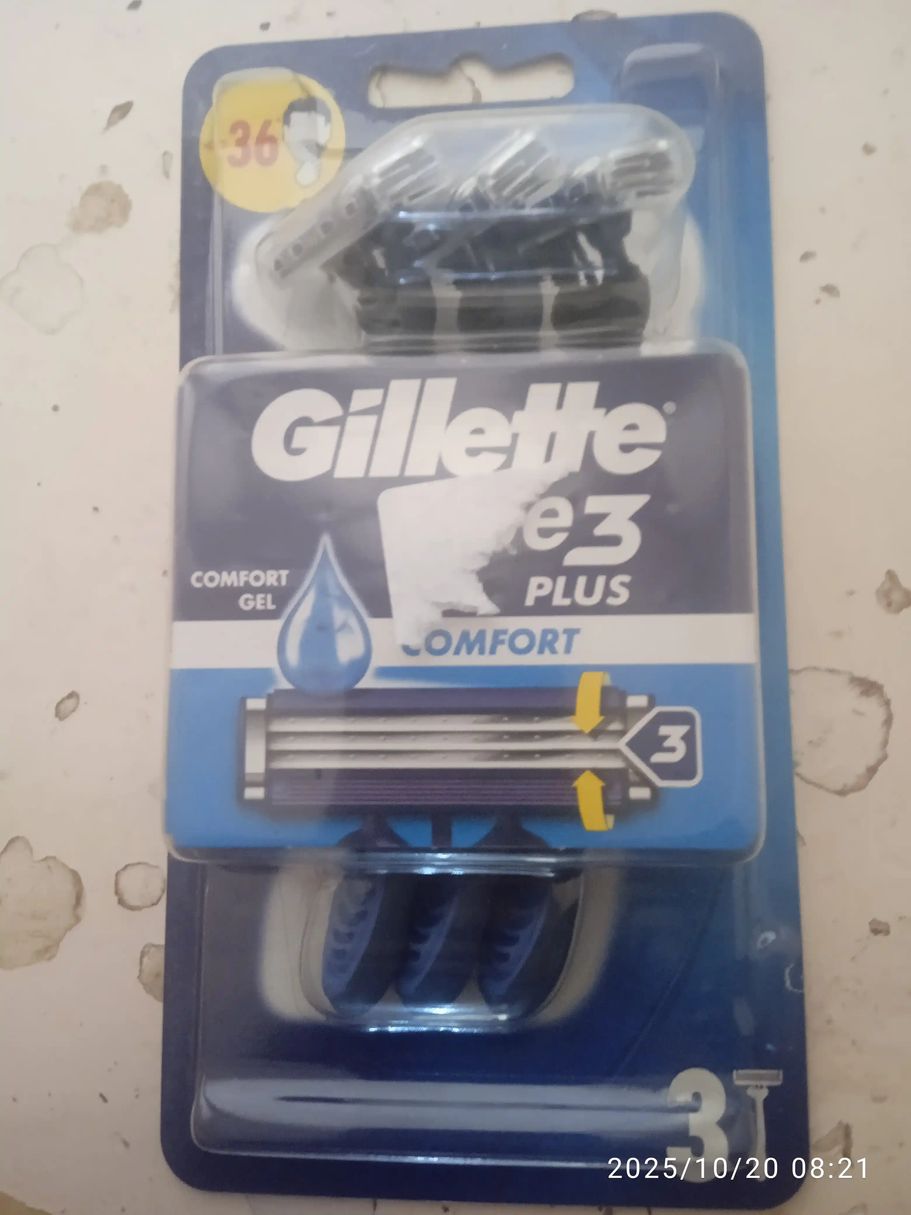 Gillette Bir martalik erkaklar ustarasi Blue3 Comfort Plus, 3 ta tig‘li, 3 dona, suzuvchi bosh