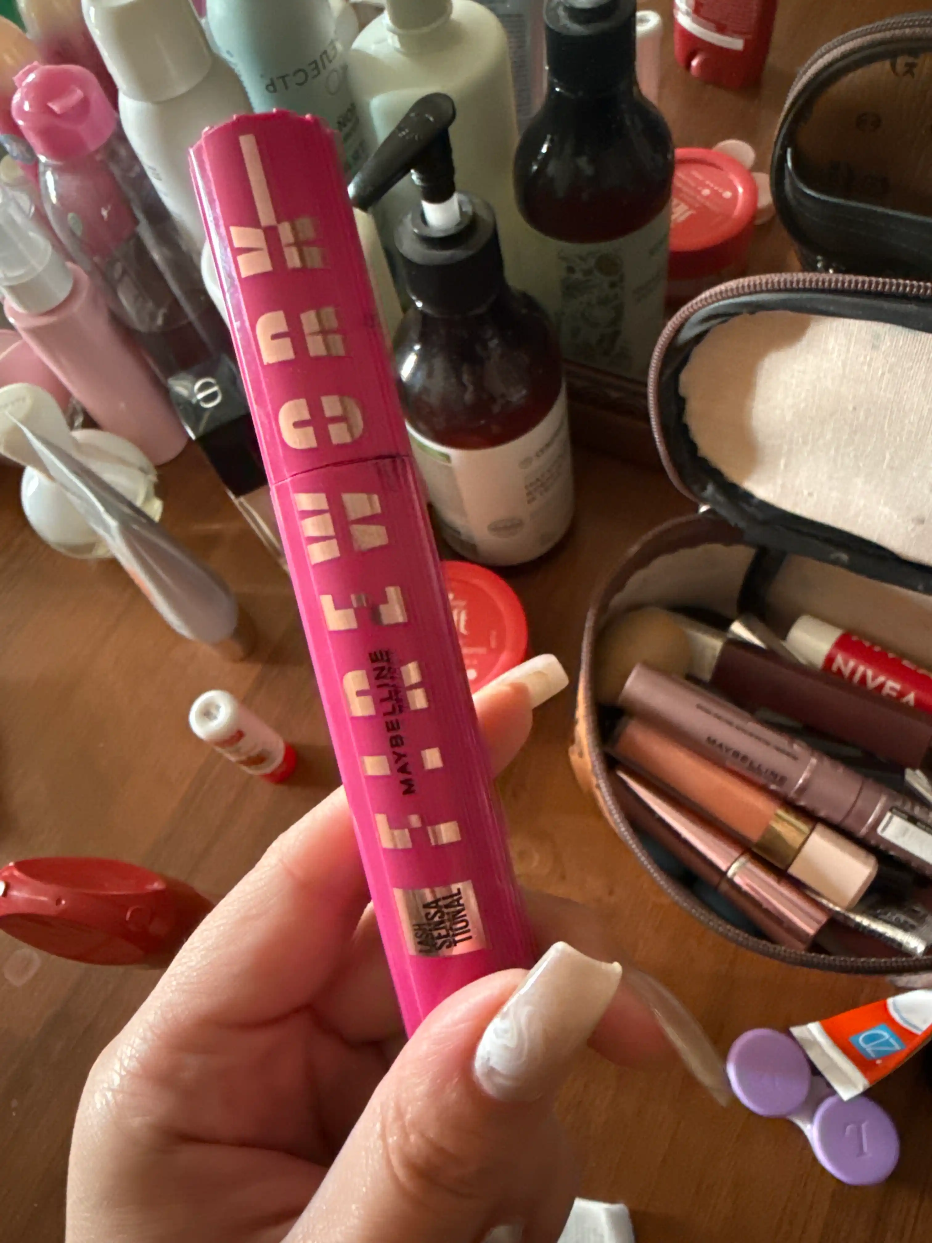Kipriklar uchun tush Maybelline Lash Sensational Firework, qora, 10 ml