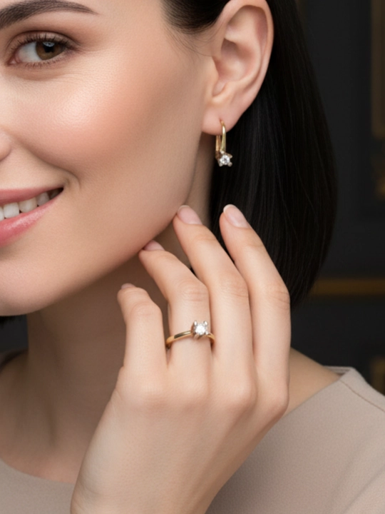 Ayollar uchun oltin uzuk va zirak to'plami, tilla 585 proba, 6.28gr, D02K model, DIAMOND