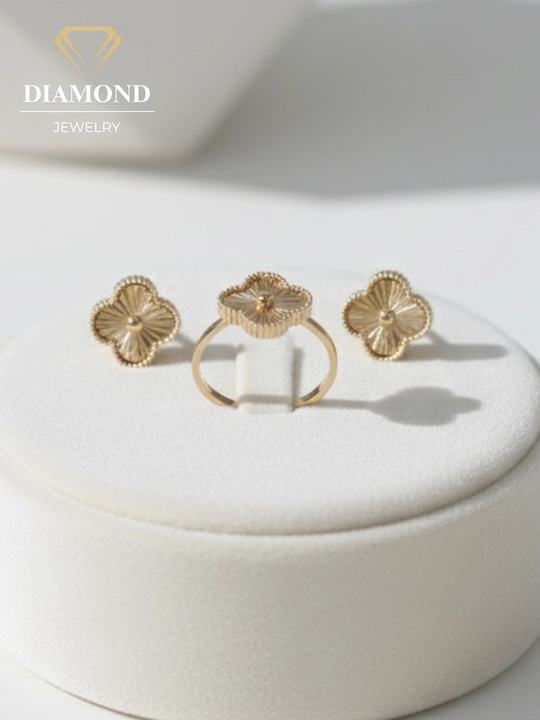 Ayollar uchun oltin uzuk va zirak to'plami, tilla 585 proba, 6.78gr, D20K model, DIAMOND