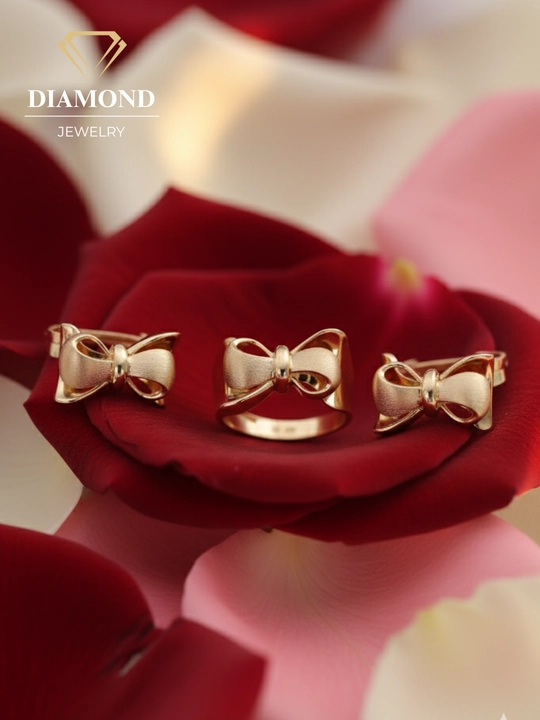 Ayollar uchun oltin uzuk va zirak to'plami, tilla 585 proba, 8.6 g, D27K model, DIAMOND