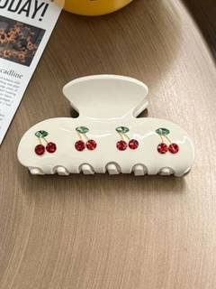 Бежевый
