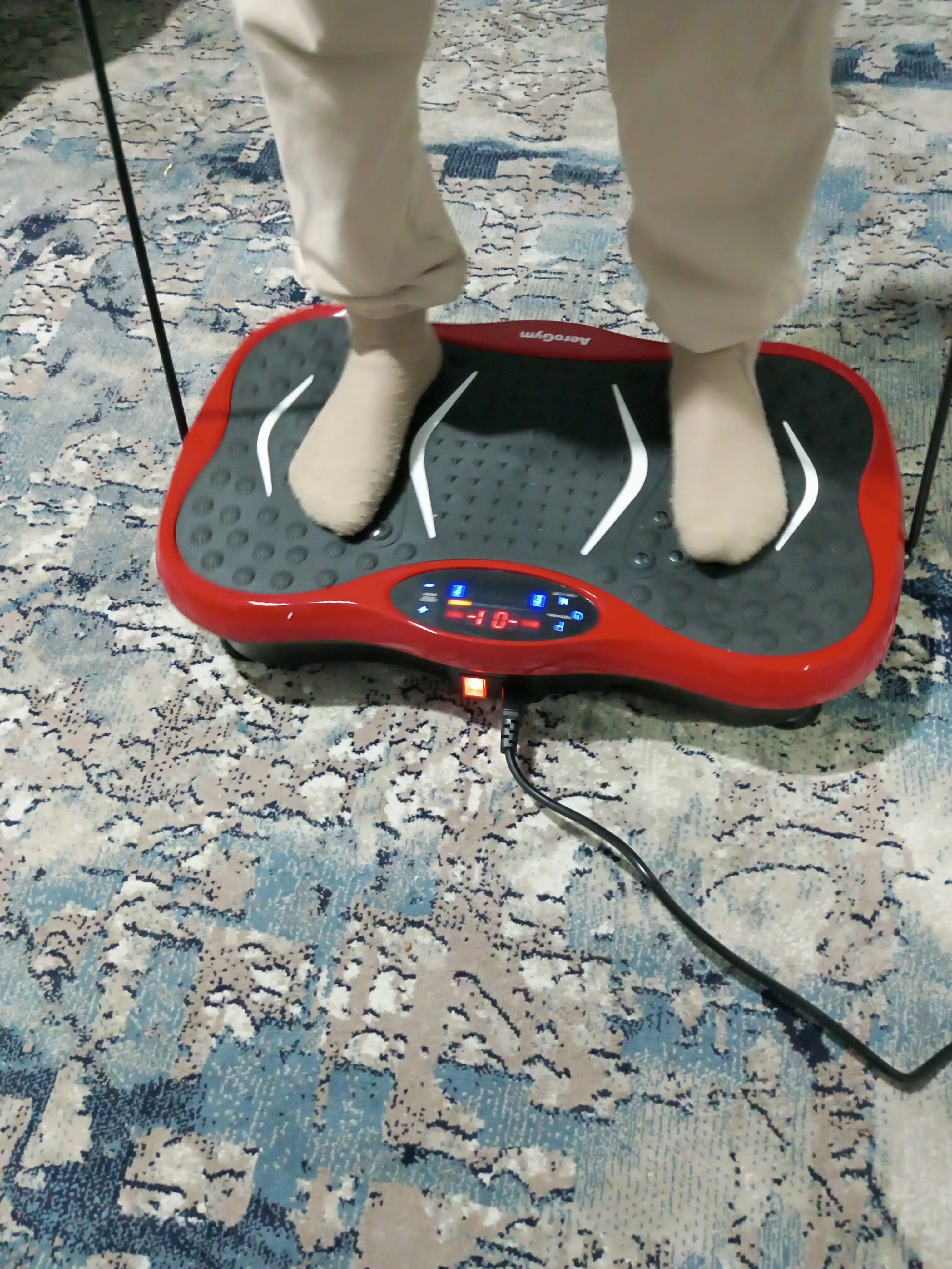 Vibroplatforma ozish uchun, fitness - vibrotrenajer, pult bilan