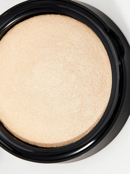 NOTE Baked Highlighter 01, 10 g yuz uchun xaylayter tabiiy teri yog‘dusi uchun