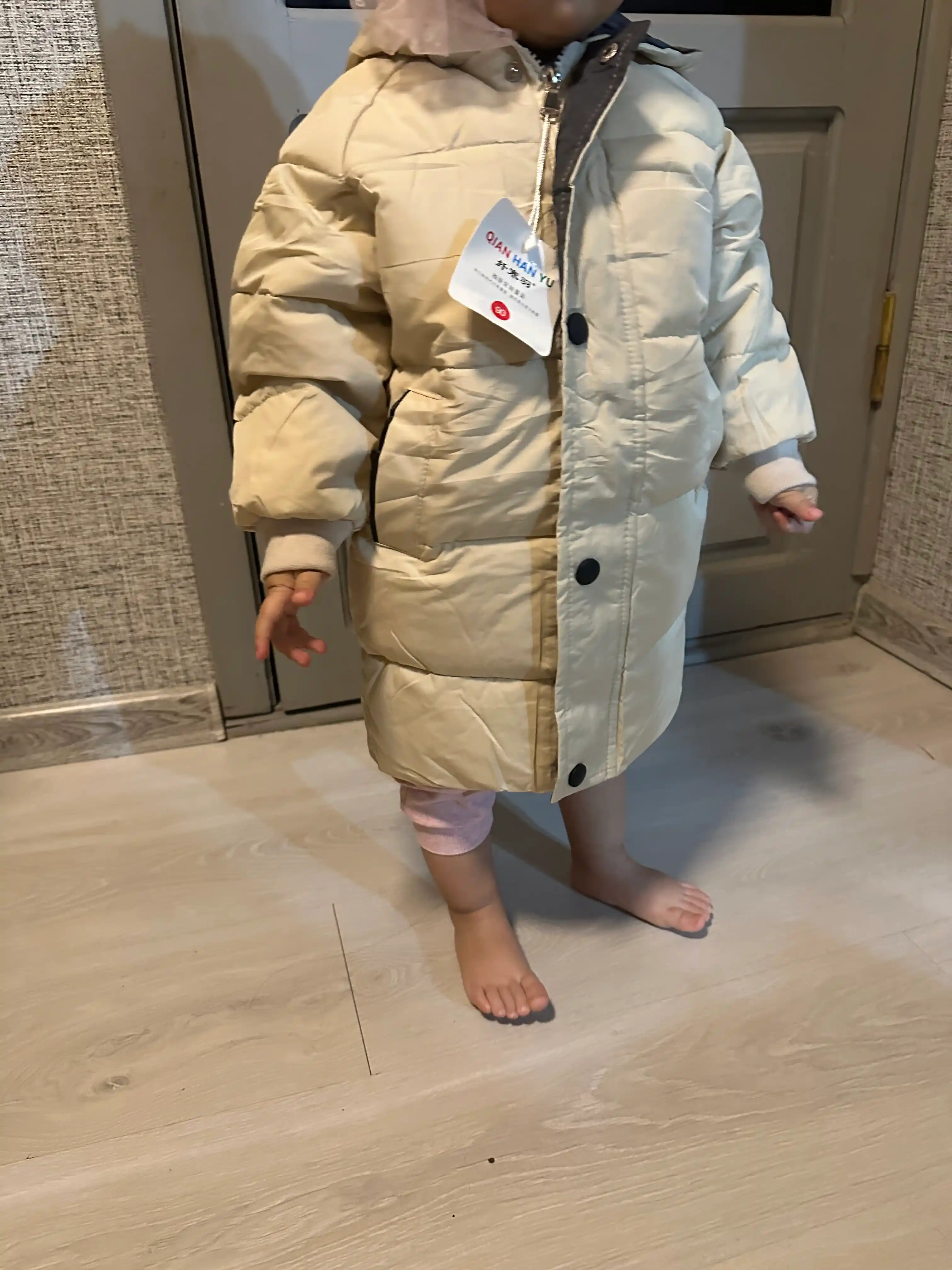 O‘g‘il va qiz bolalar uchun nam va shamoldan himoyalovchi, isitilgan mavsumiy kurtka