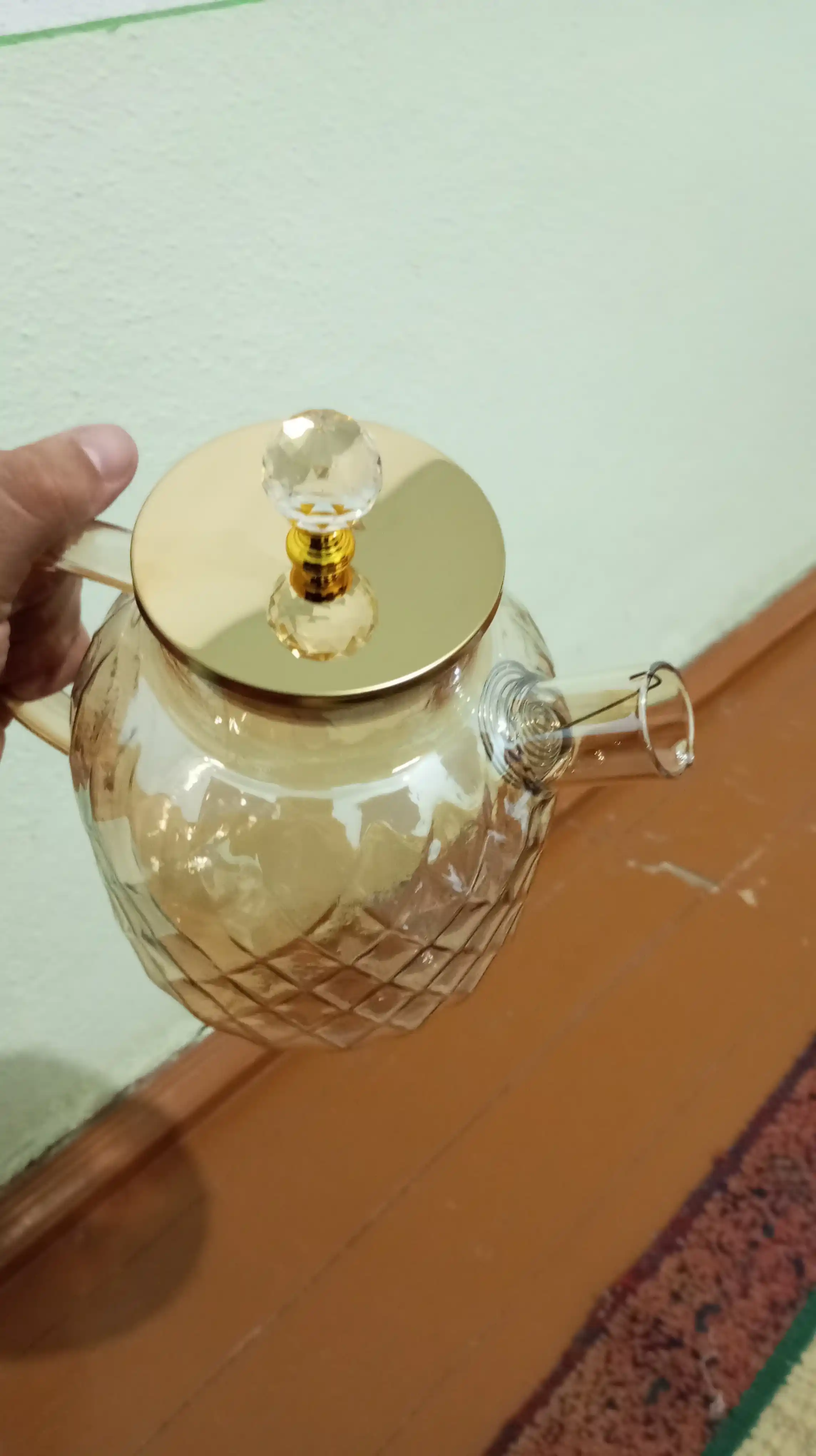 Issiqlikka chidamli shishadan, prujina elakli shisha choynak