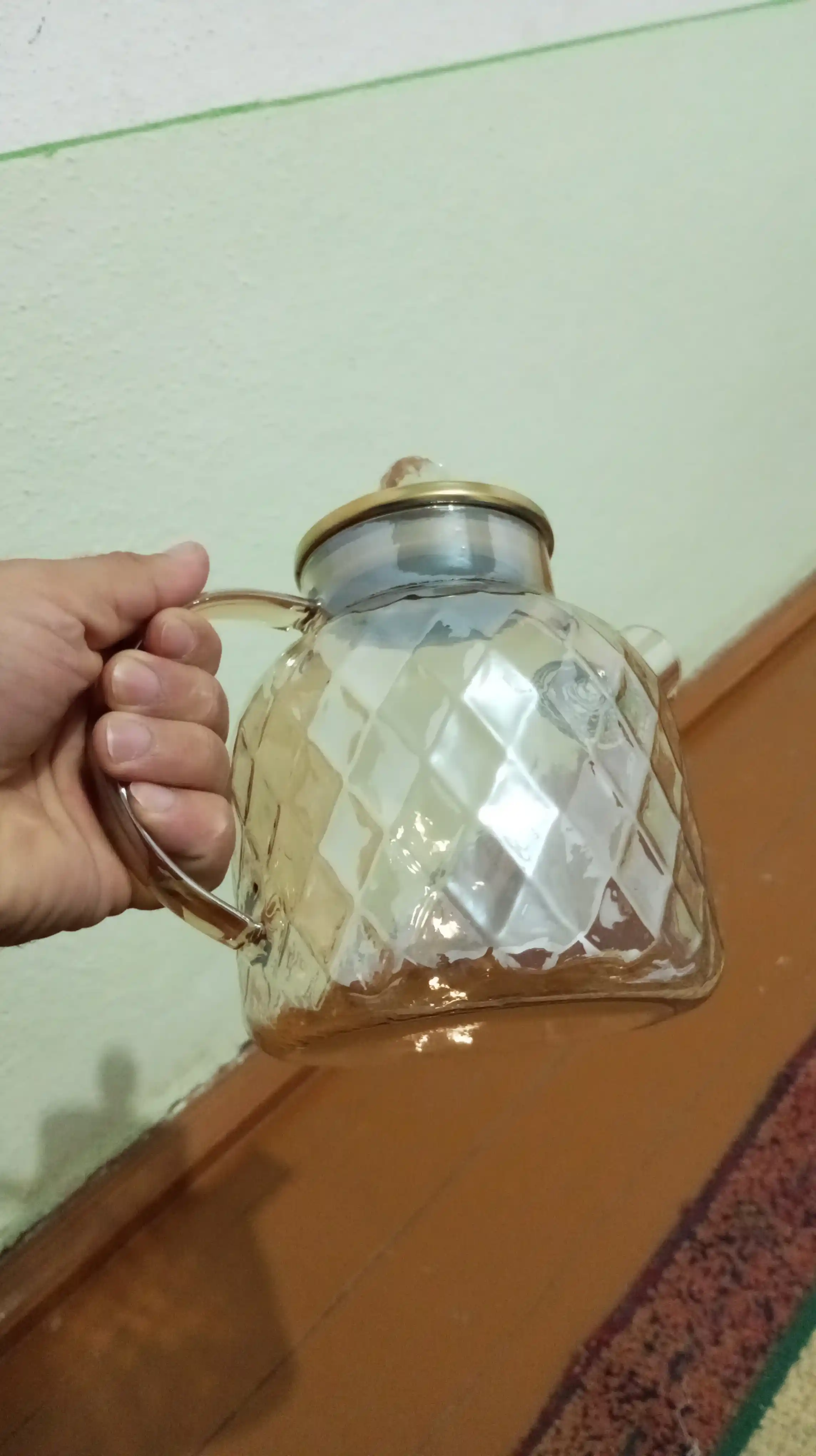 Issiqlikka chidamli shishadan, prujina elakli shisha choynak