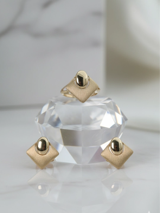 Ayollar uchun oltin uzuk va zirak to'plami, tilla 585 proba, 6.78 gr, D07K model, DIAMOND