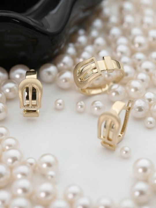 Ayollar uchun oltin uzuk va zirak to'plami, tilla 585 proba, 8.19 gr, D05K model, DIAMOND