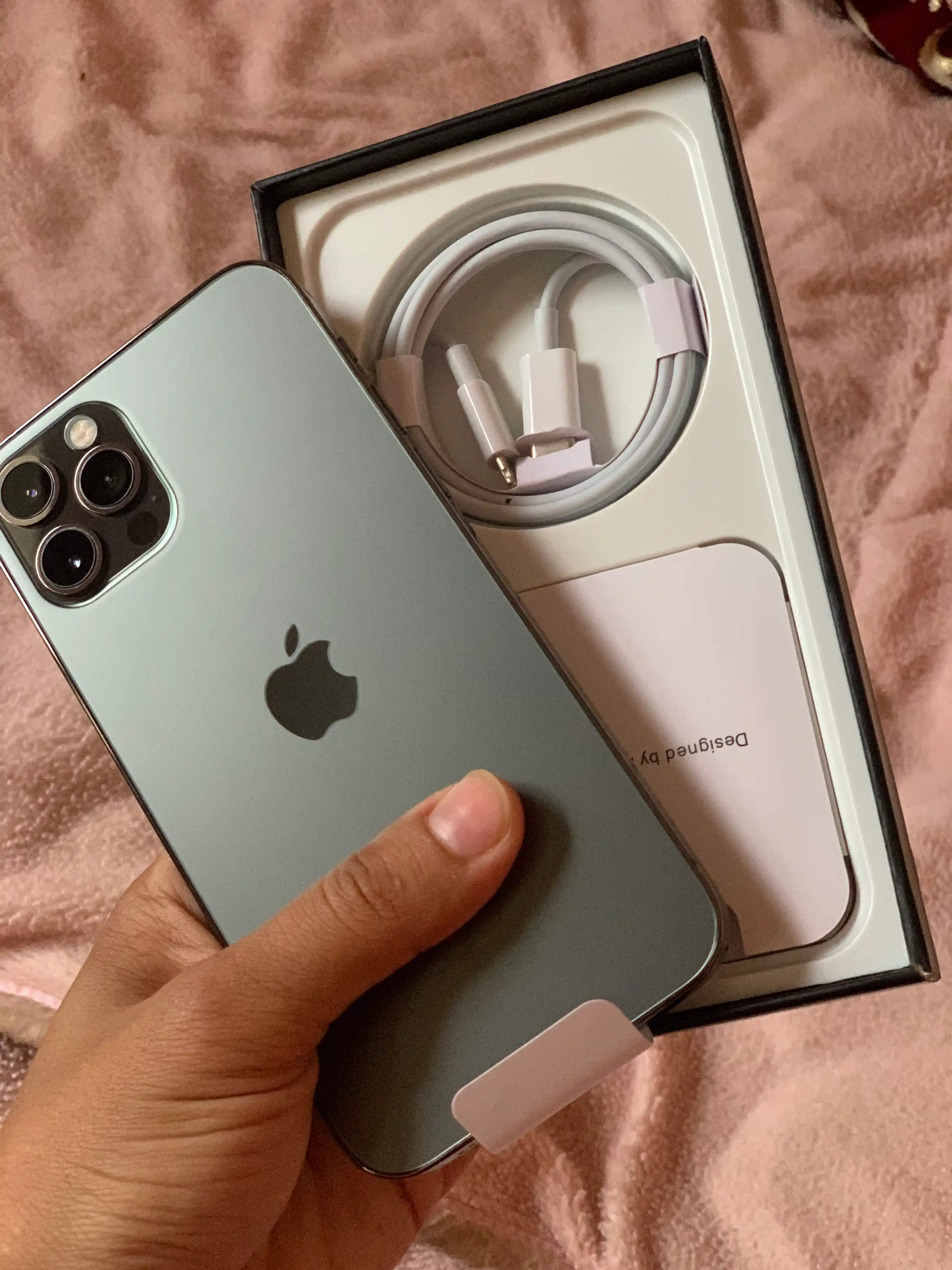 Smartfon Apple iPhone 12Pro, 128/256GB, SIM+Esim, g‘ilof va shisha sovg‘a sifatida