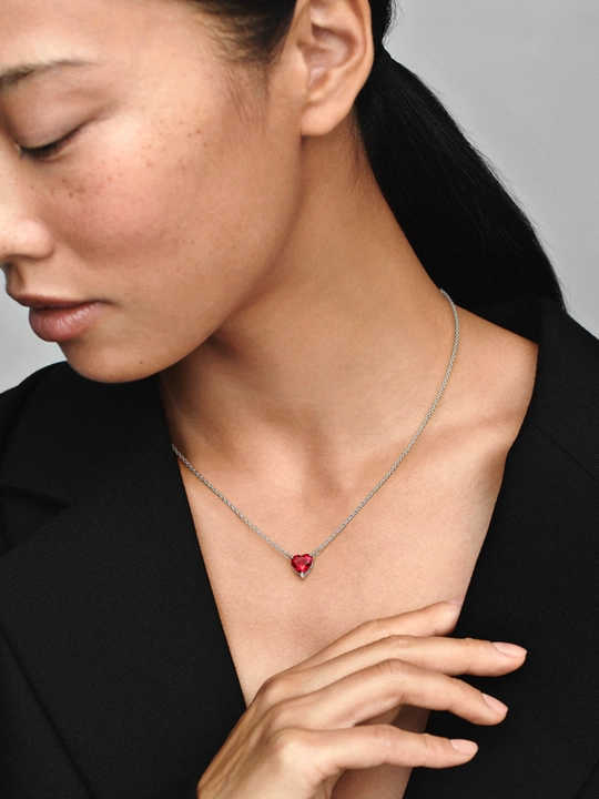 Серебряное колье Pandora с красным сердцем, серебро 925 пробы 392542C01