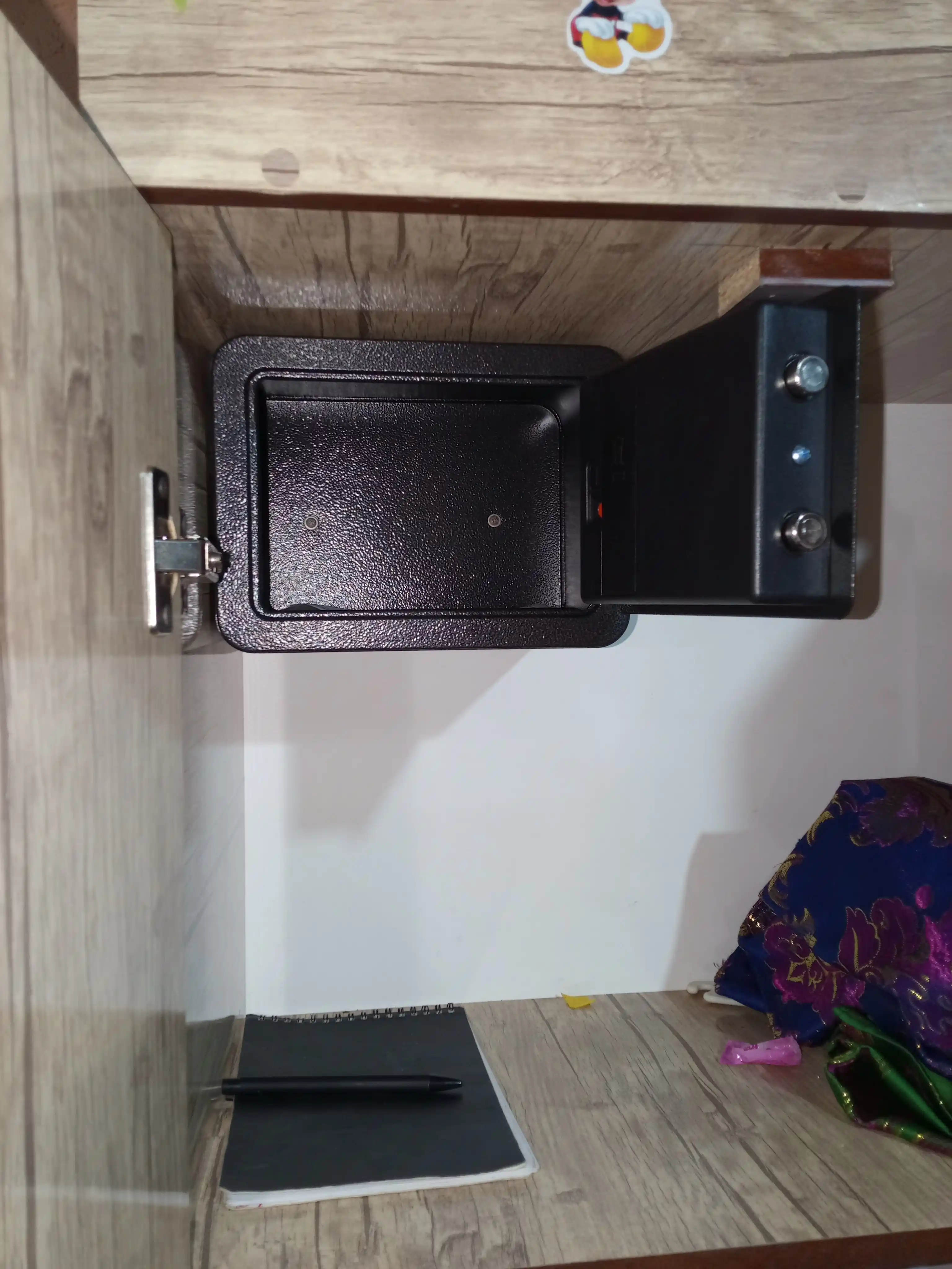 Uy va ofis uchun elektron mini seyf, ochish uchun kalit va parol, olcham: 17 * 23 * 17