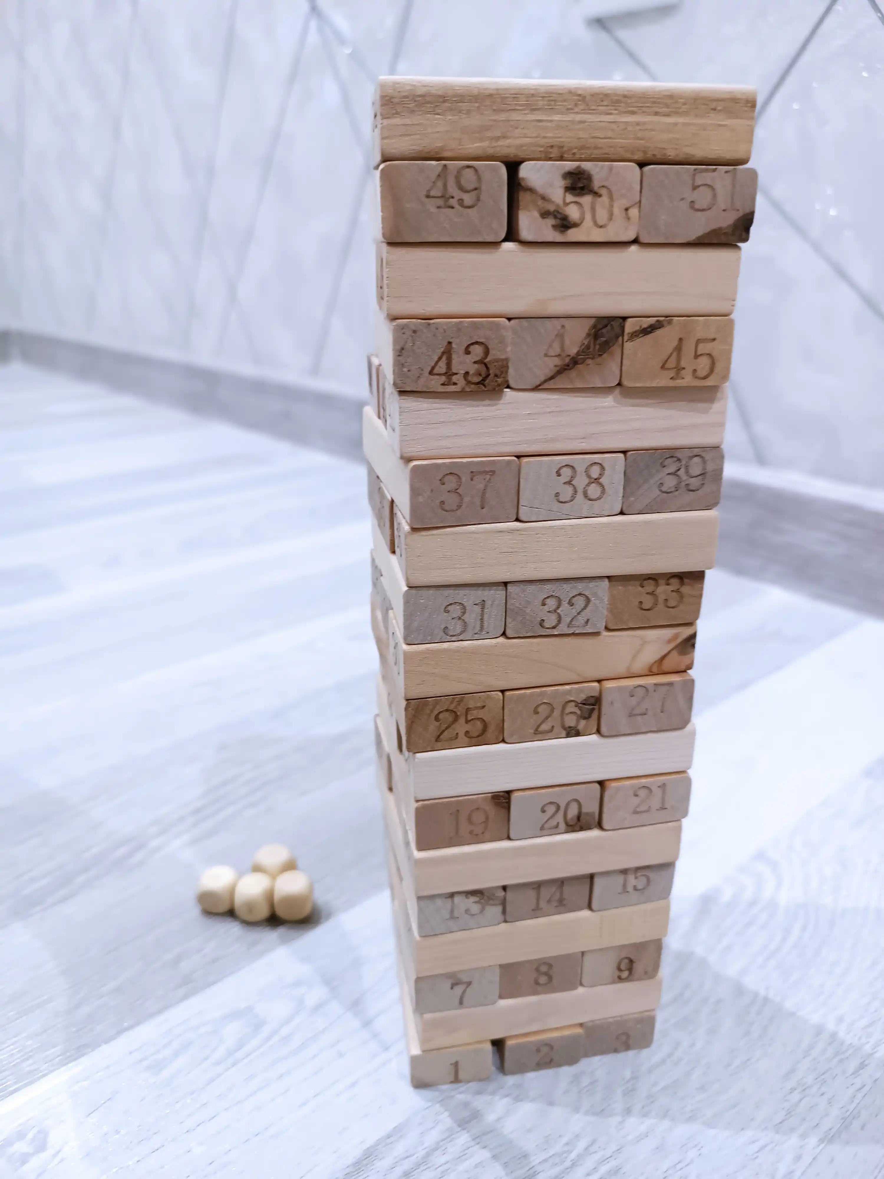 Stol o'yini Jenga, Qulayotgan minora, do'stlar va oila uchun