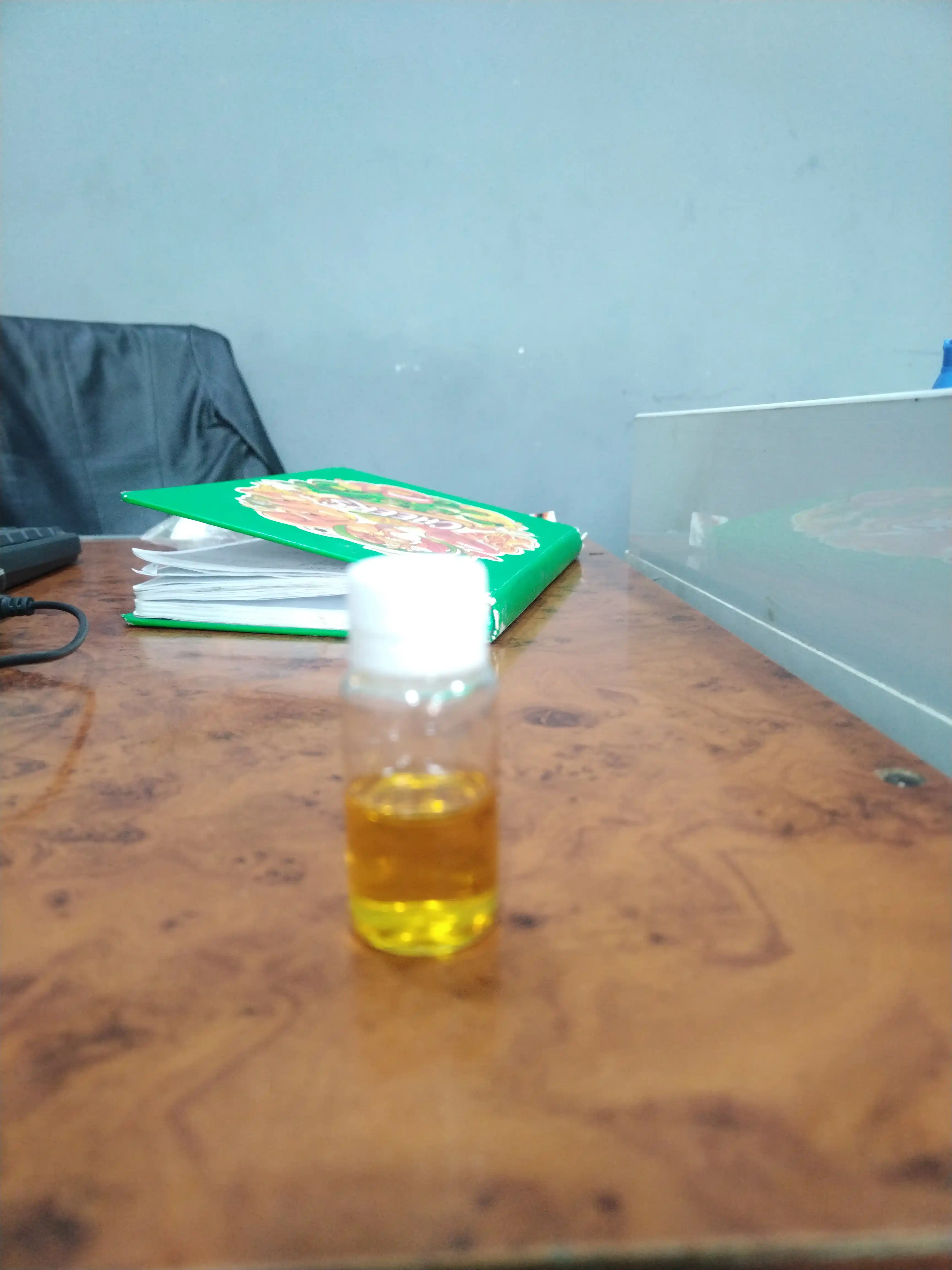 Qoshlar va kirpiklar o'sishi uchun moy, cho'tka, 10 ml