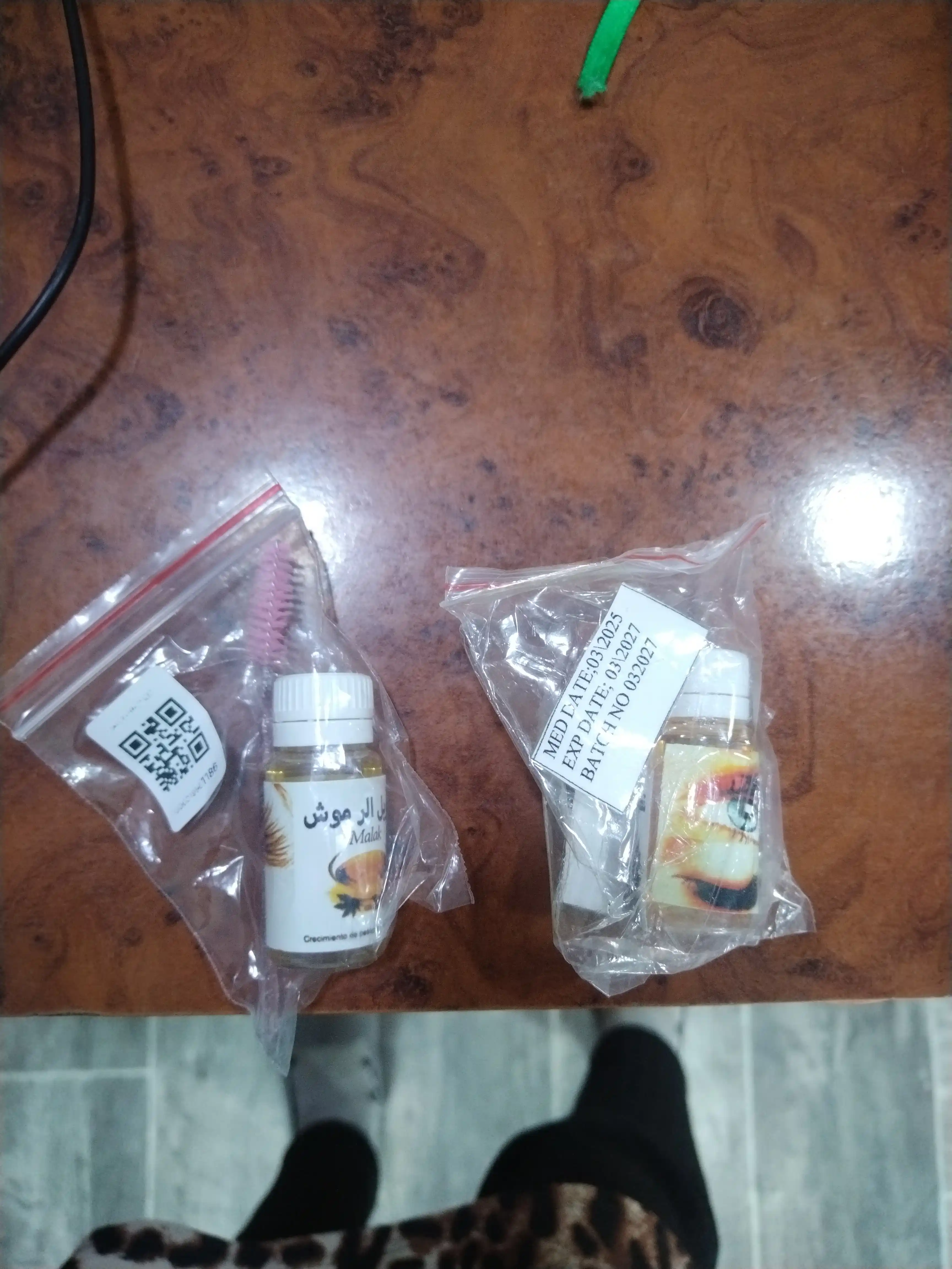 Qoshlar va kirpiklar o'sishi uchun moy, cho'tka, 10 ml