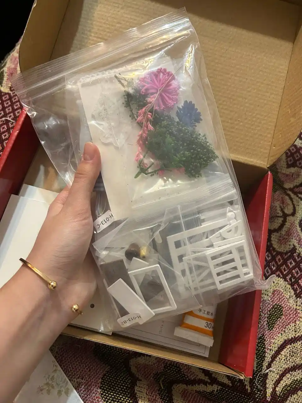 Rumboks DIY "Mushukcha yotoqxonasi" yoritgich bilan, konstruktor, rus tilidagi ko'rsatma