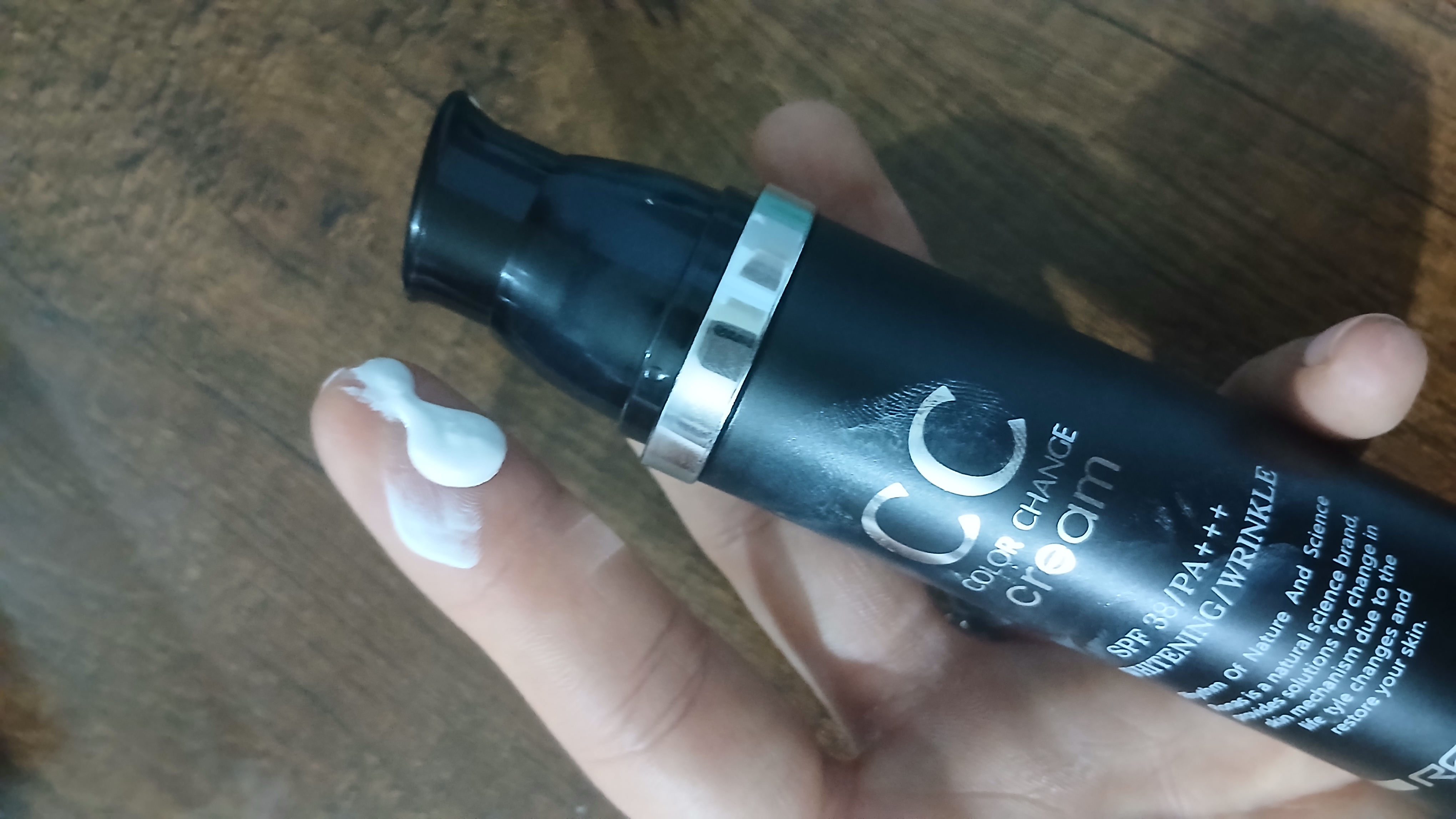 Teri rangiga mos keladigan CC kremi Ronas CC Color Change Cream SPF38 PA+++, 50 ml