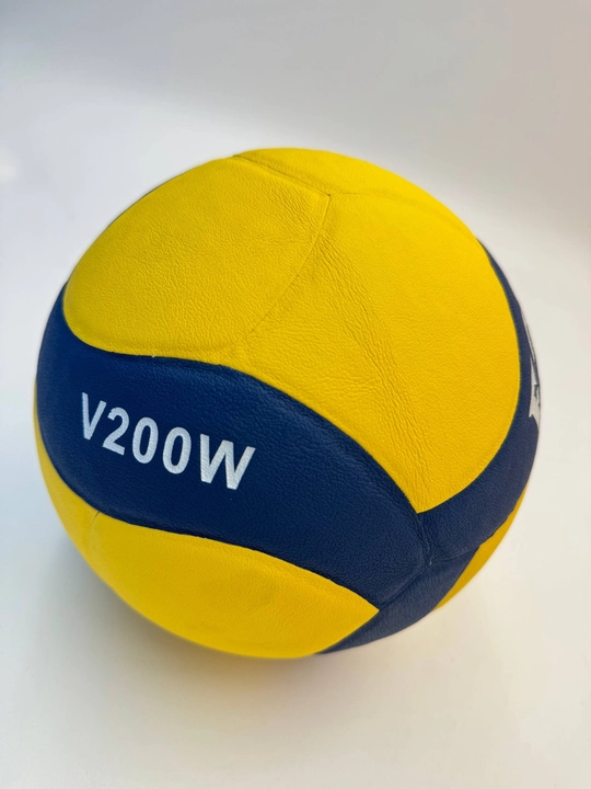 FOX voleybol to‘pi — sifatli sintetik charmli, mashg‘ulot va o‘yinlar uchun qulay tanlov