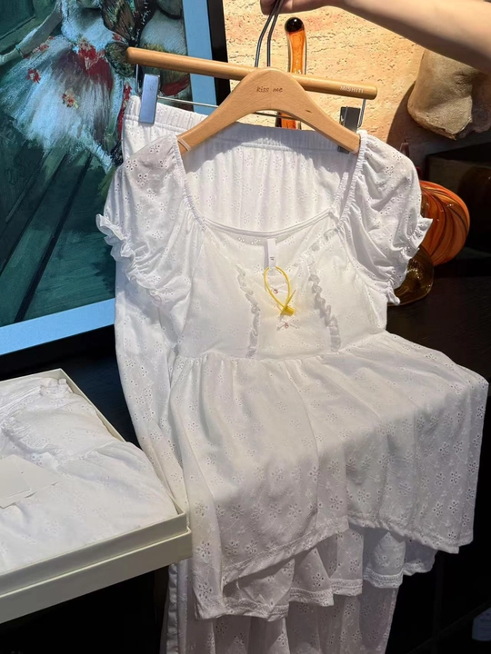 Ayollar gipür pijama-duoyi — top va shim