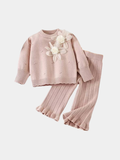 Qizning yalangoch pastki qismi