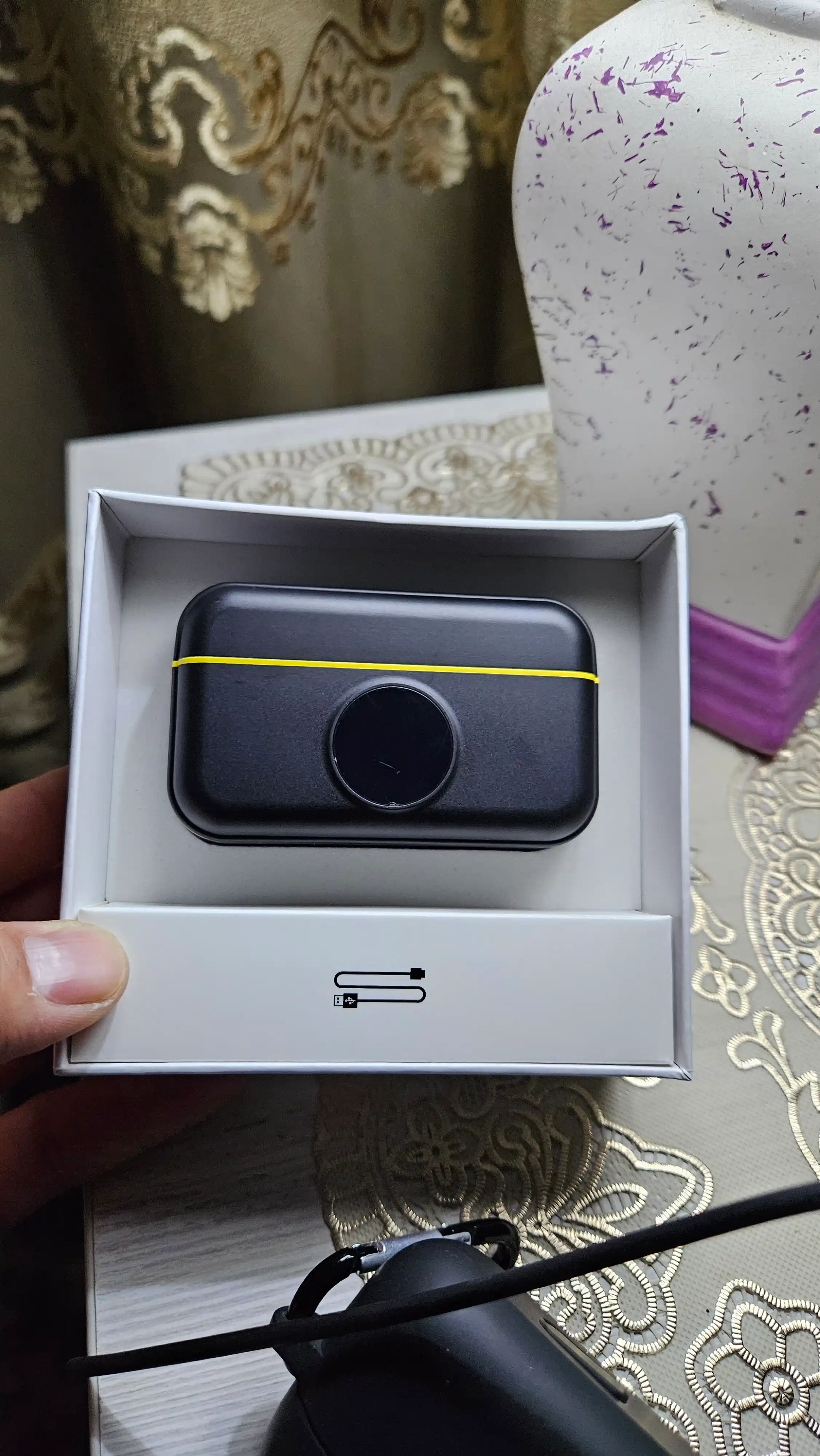 WIFIT simsiz mikrofon 2.4G zaryadlovchi qutichali — magnitli, yelka mikrofon uchun