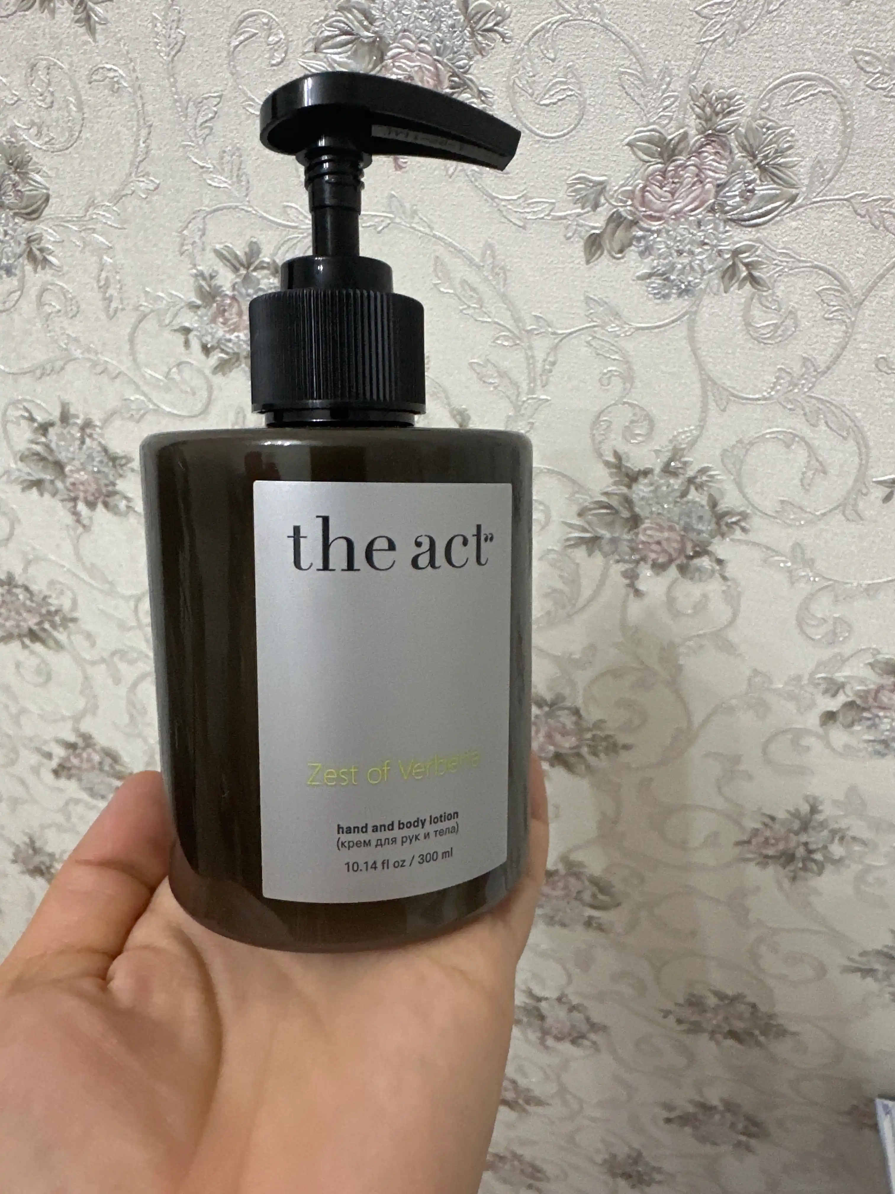 The Act Крем для рук и тела, парфюмированный, с ароматом вербены, увлажняющий, питательный