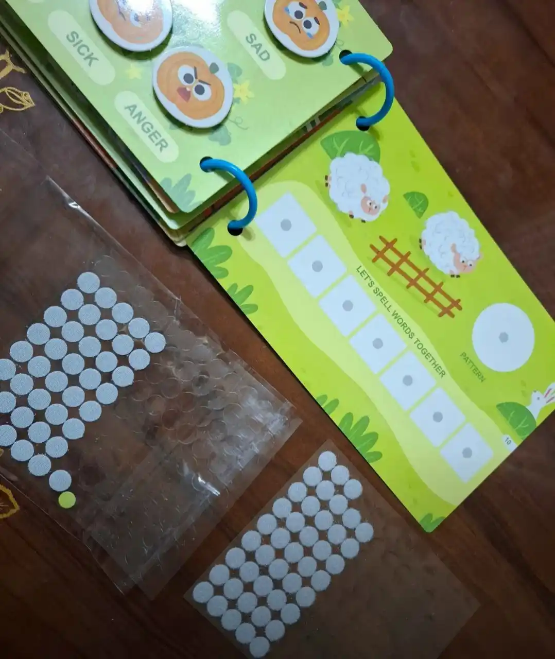 Busybook, rivojlantruvchi kitob, Montessori kitobi