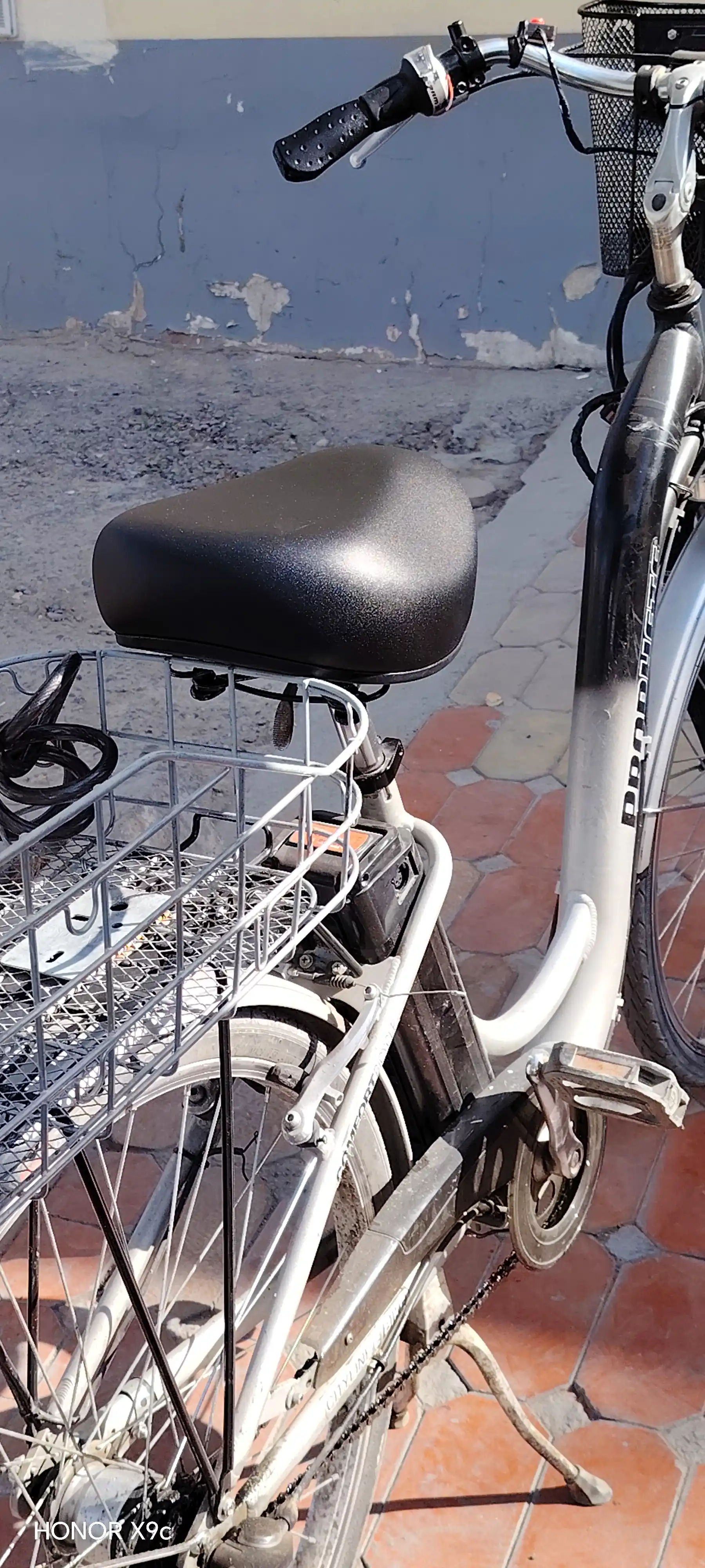 Elektr velosiped va skuter egari