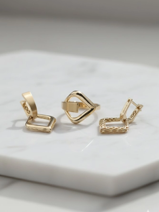 Ayollar uchun oltin uzuk va zirak to'plami, tilla 585 proba, 7.43gr, B104K model,BUTTERFLY
