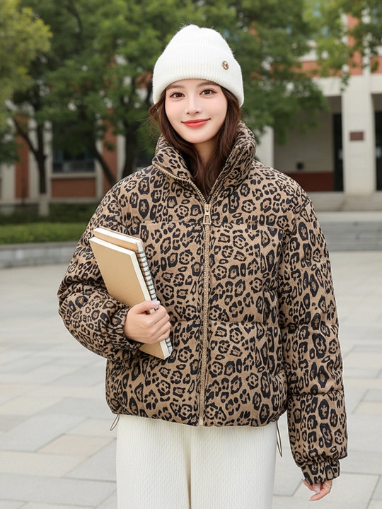 Ayollar uchun leopard naqshli issiq kurtka