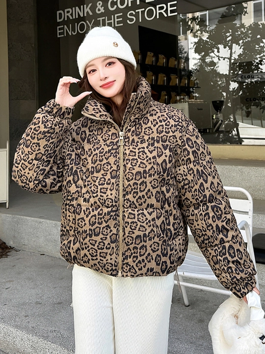 Ayollar uchun leopard naqshli issiq kurtka