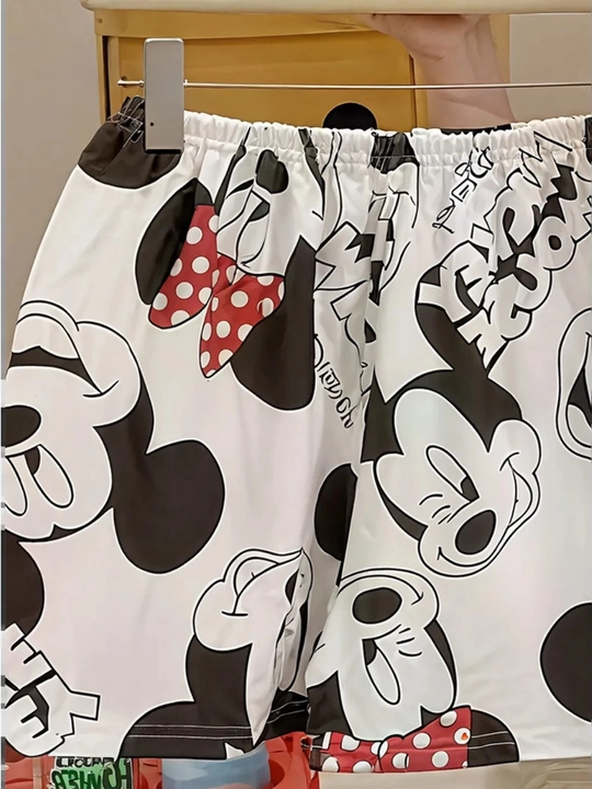 Ayollar pijamasi, 3 tasi 1 da - shortik, shim va futbolka, ayollar uchun uy kiyimi