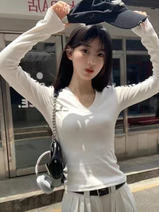Uch chiziqli ayollar uchun longsliv