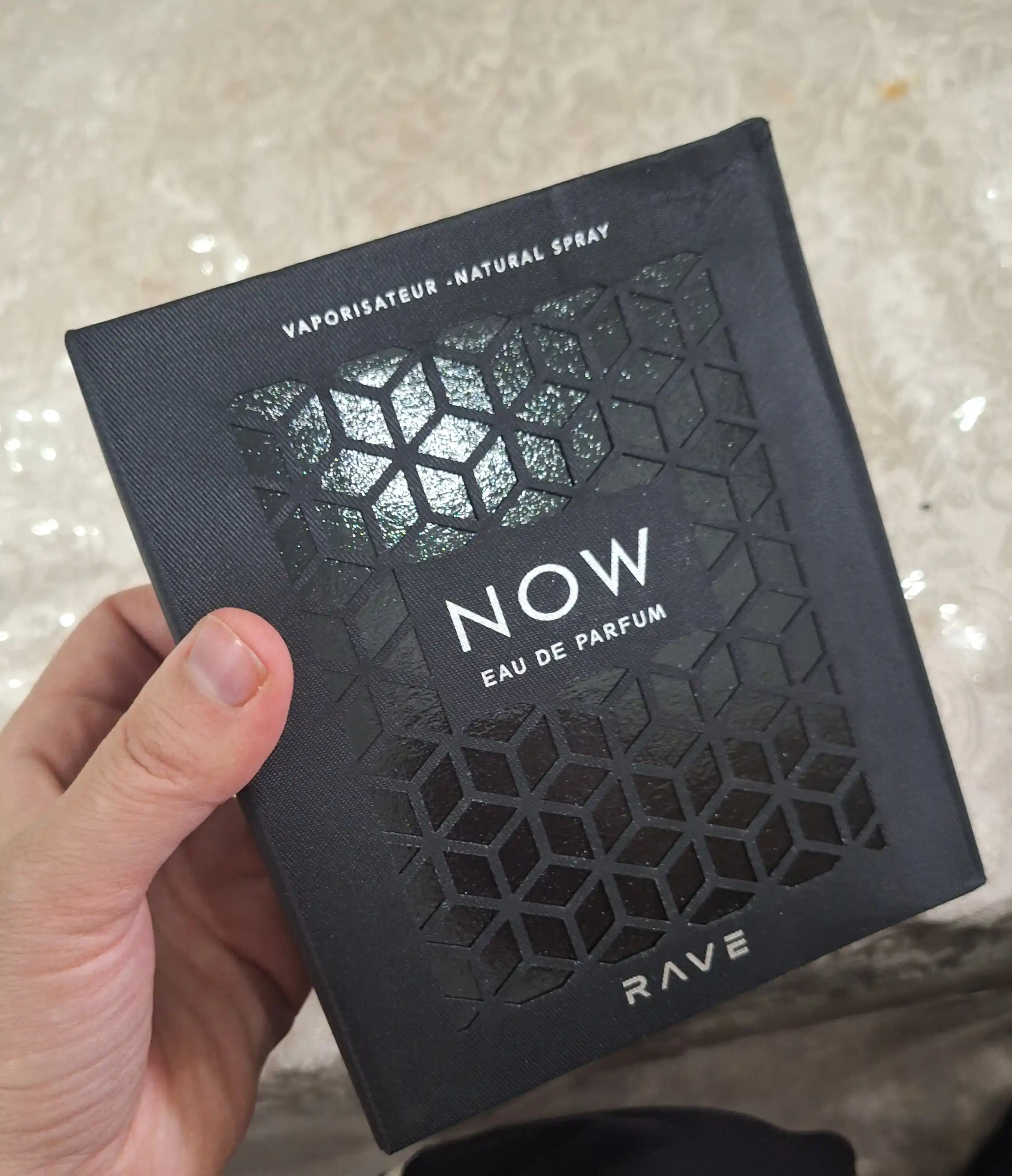 NOW White va RAVE Now Black parfyumlangan suvi, 100 ml