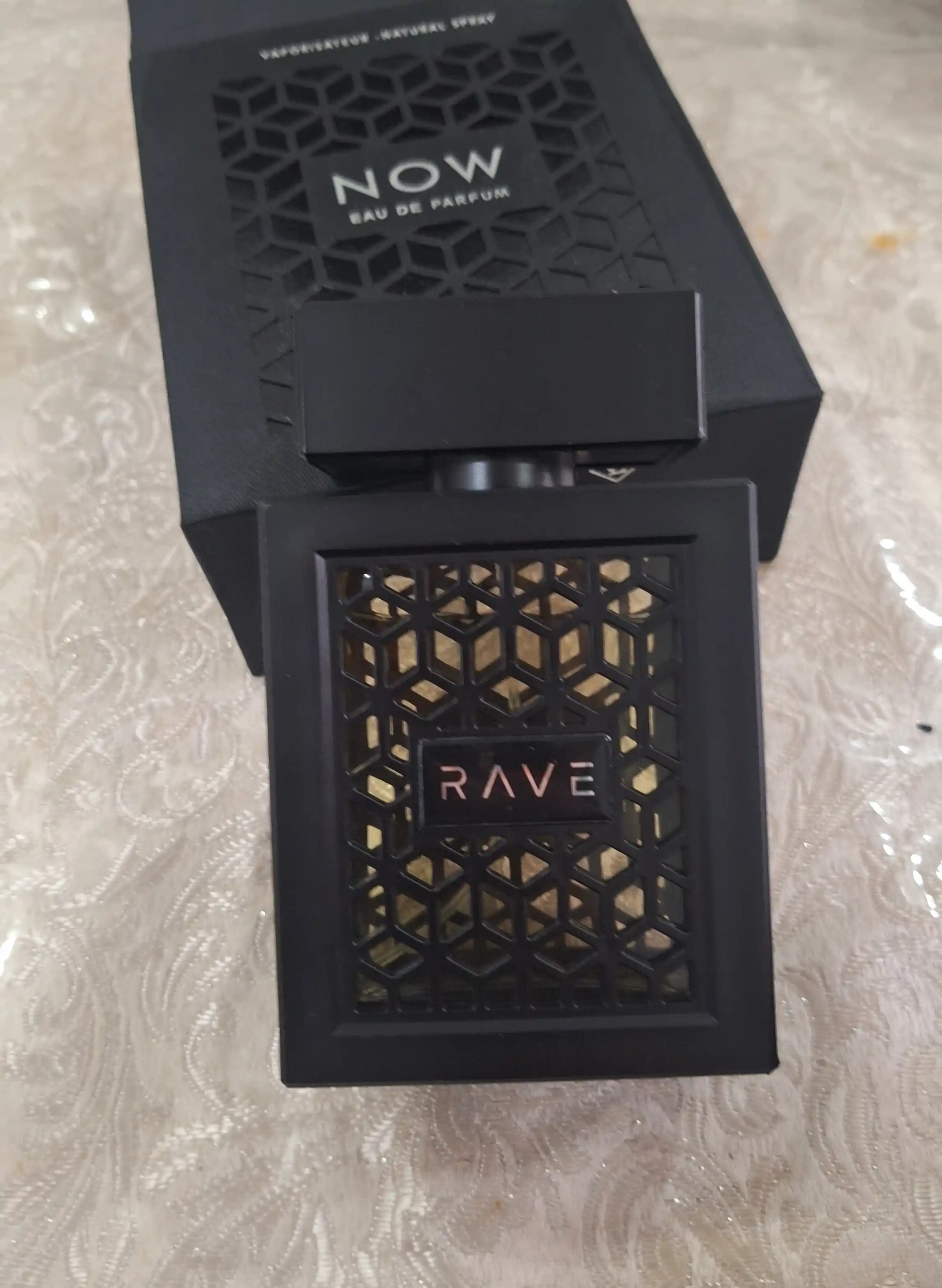 NOW White va RAVE Now Black parfyumlangan suvi, 100 ml