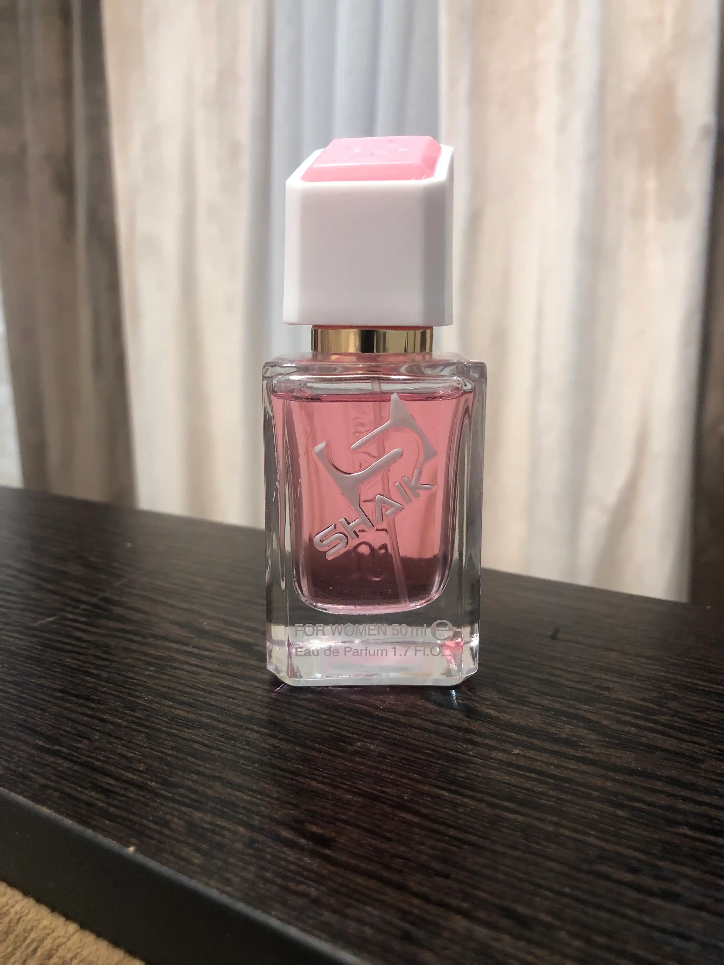 Parfyumlangan suv SHAIK 202, Victoria's Secret Bombshell, ayollar uchun atir, 50 ml