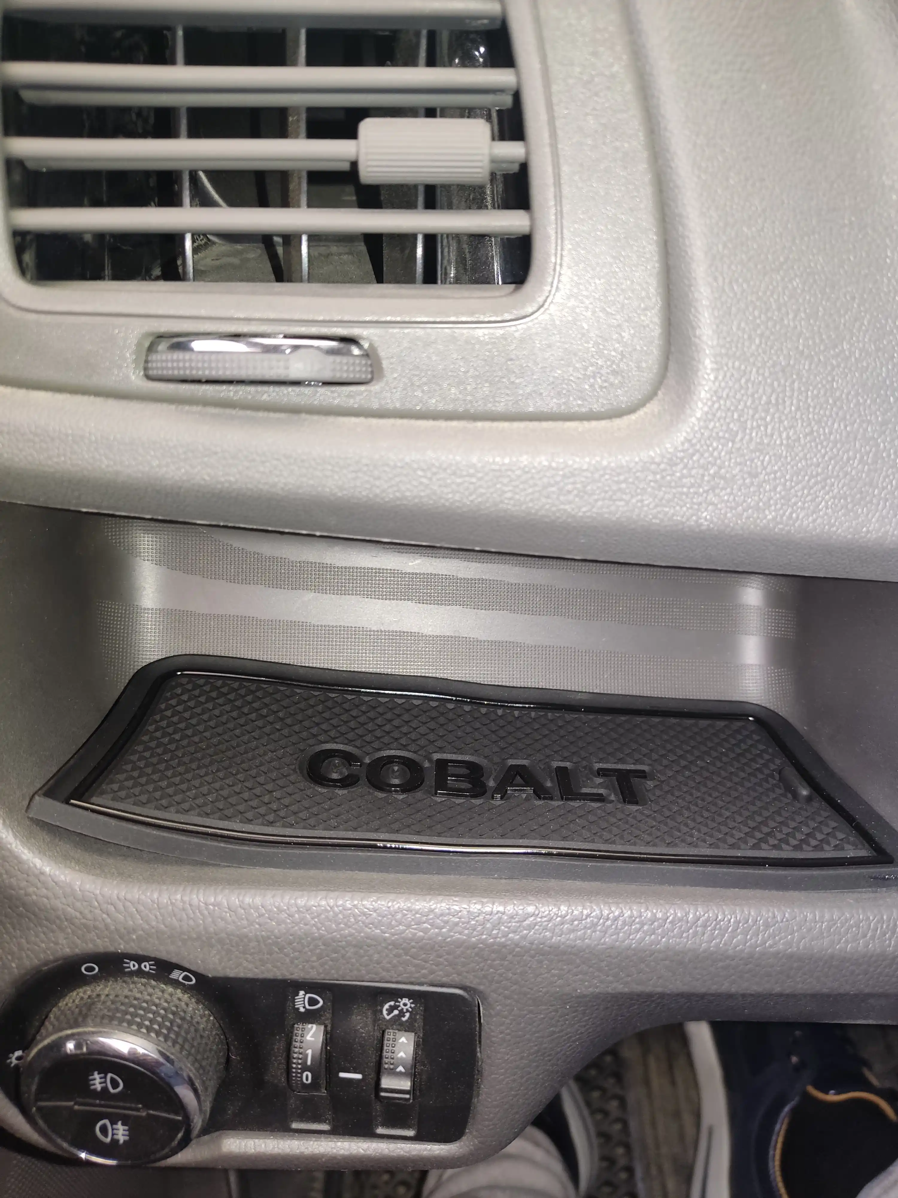 Резинки на торпеду для автомобилей Cobalt, Lacetti, Damas, Sonet, Tracker 2, Onix
