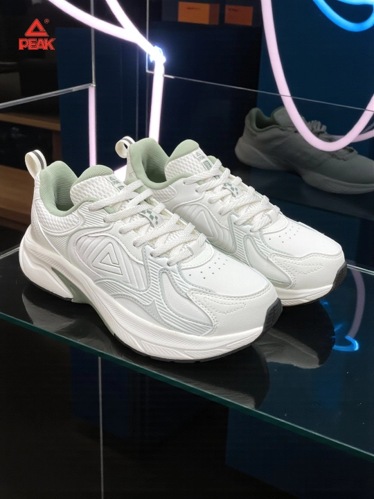 Ayollar uchun krossovkalar PEAK SPORT, yomg'irga qarshi