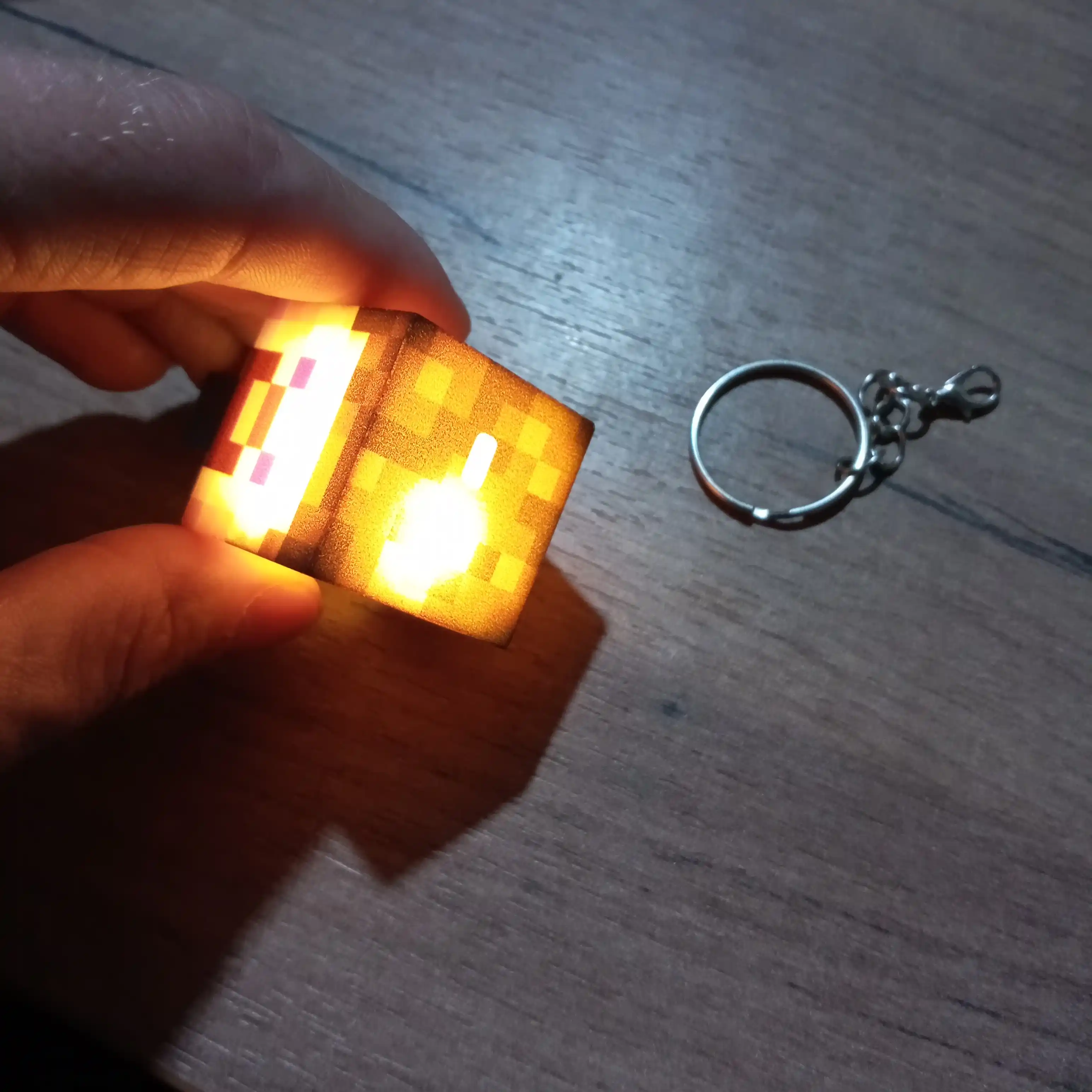 Брелок-фонарик Minecraft Стив и Скелет — LED свет, для ключей, рюкзака, сумки