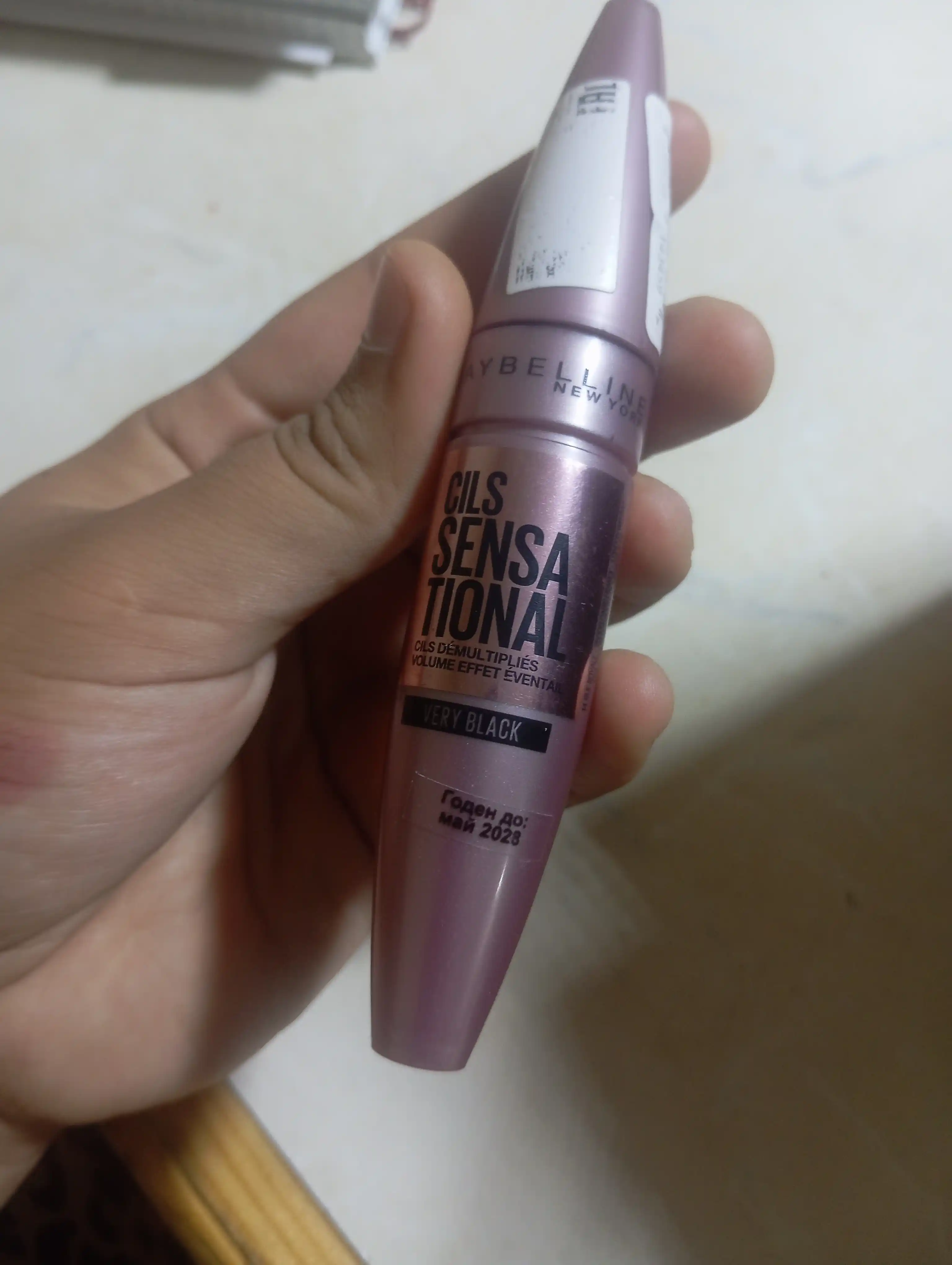 Kipriklar uchun tush Maybelline New York Lash Sensational yelpig'ich hajmli